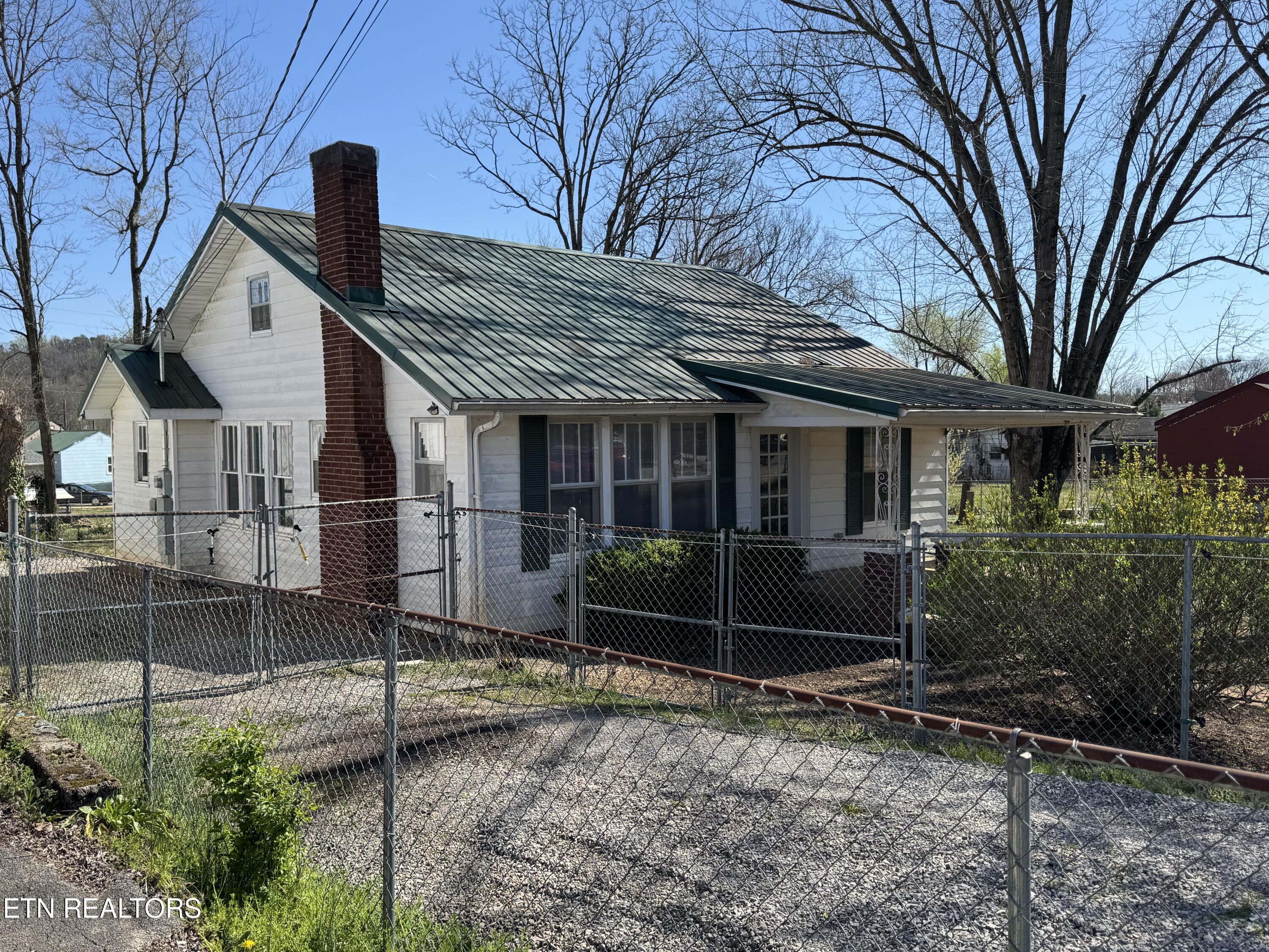 931 Mulberry St Property Photo 1