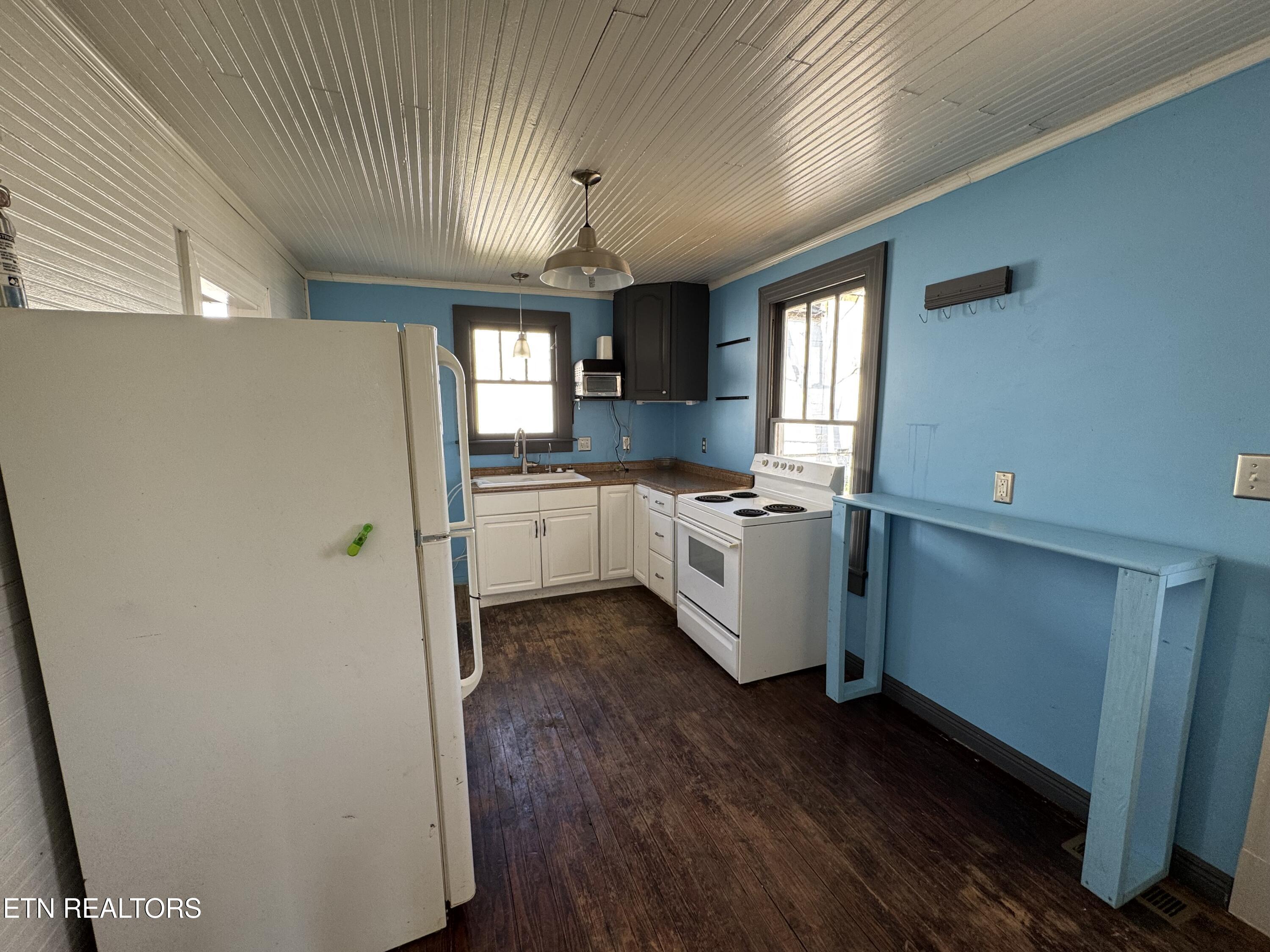 931 Mulberry St Property Photo 6