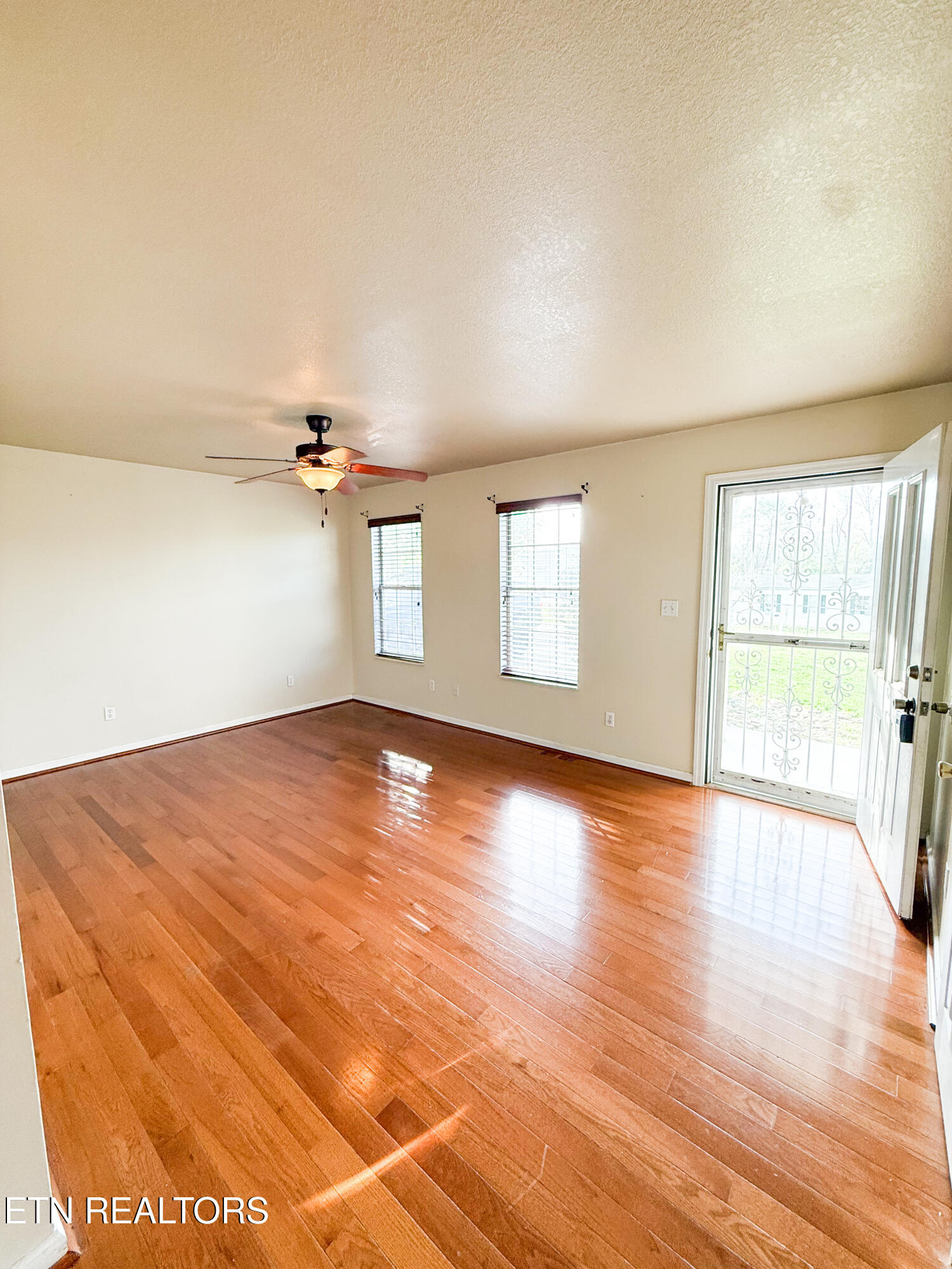 106 Squaw Lane Property Photo 3