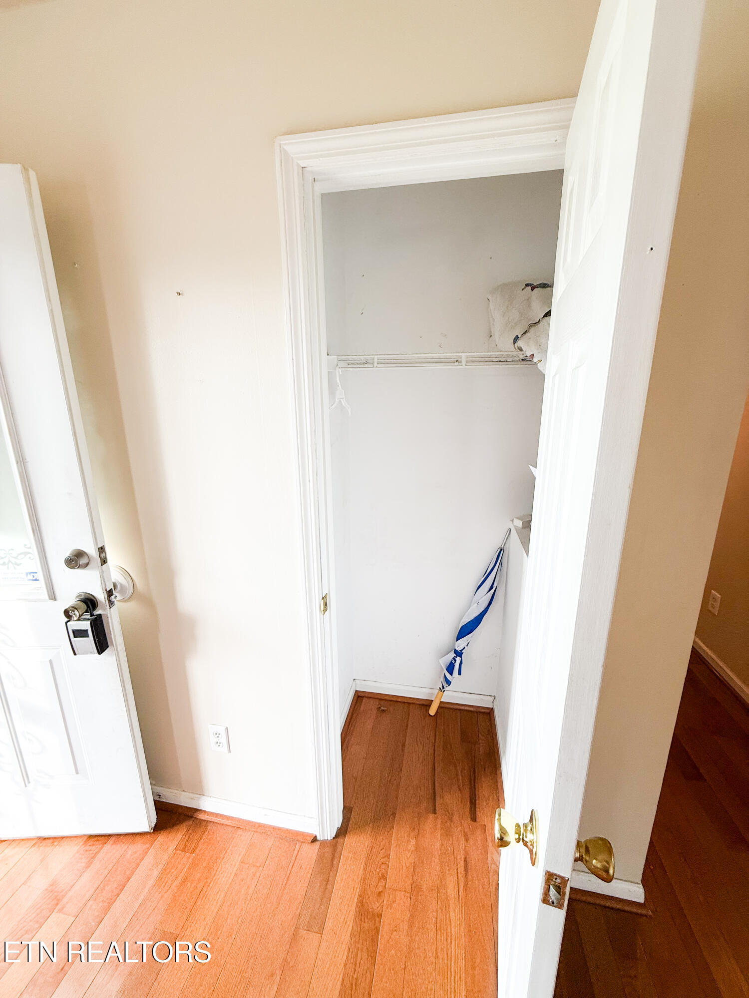 106 Squaw Lane Property Photo 4