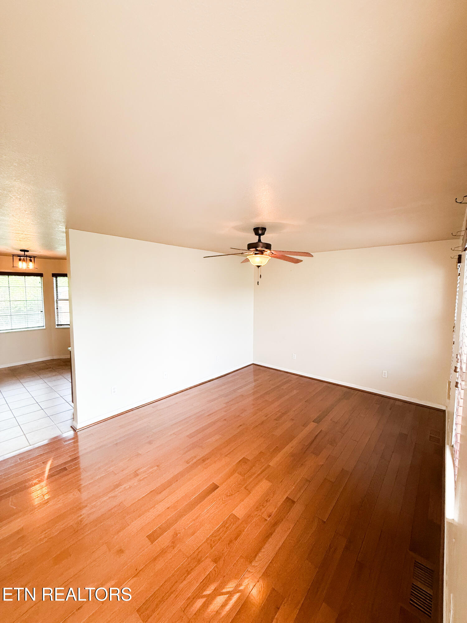 106 Squaw Lane Property Photo 5