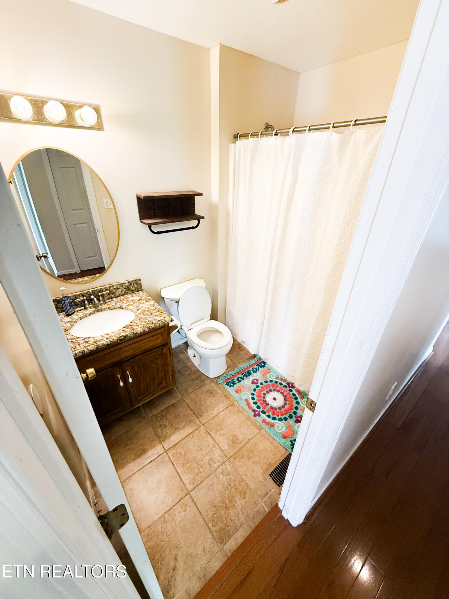 106 Squaw Lane Property Photo 10