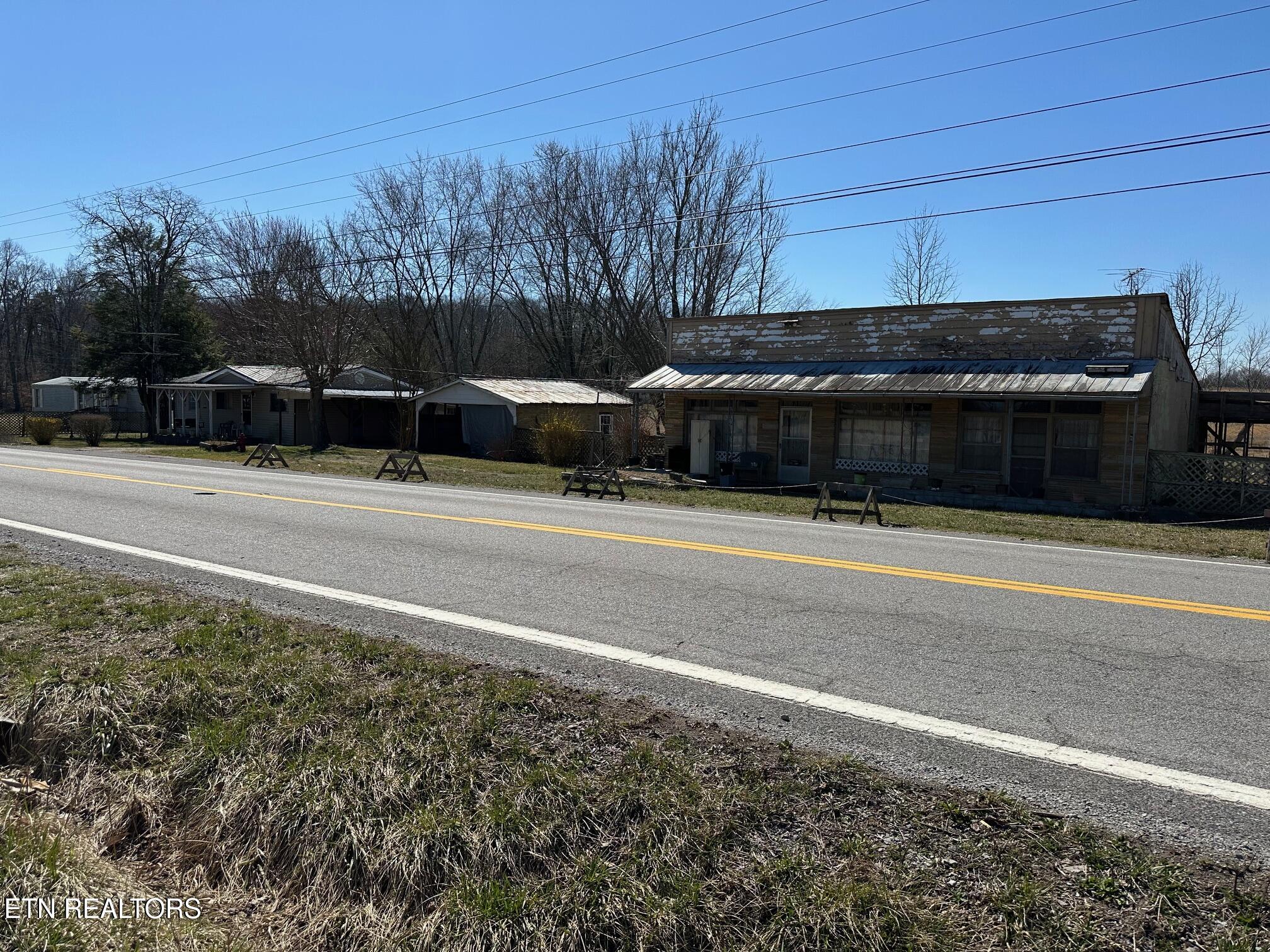 6329 Wassom Memorial Hwy Property Photo 1