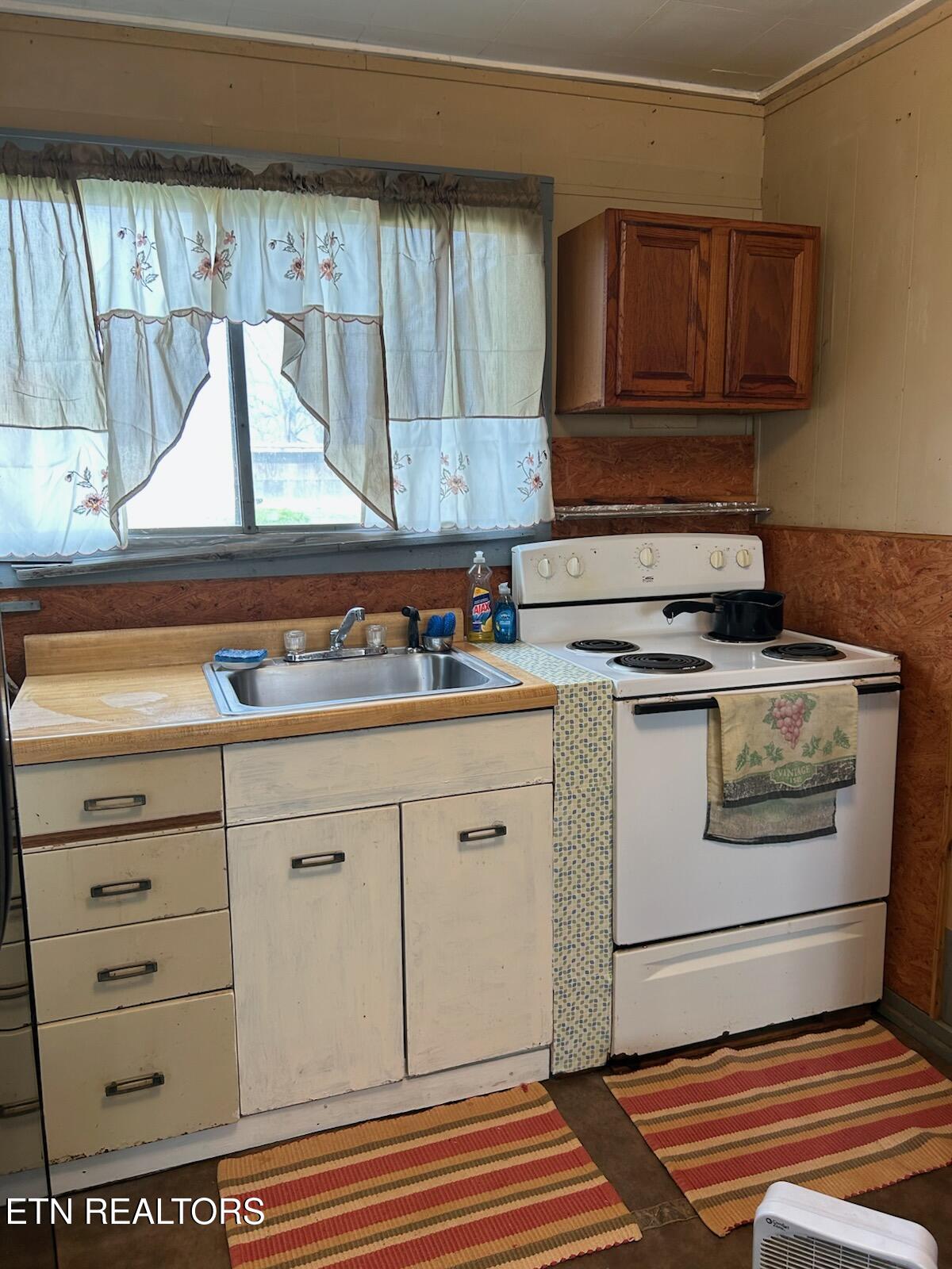6329 Wassom Memorial Hwy Property Photo 7