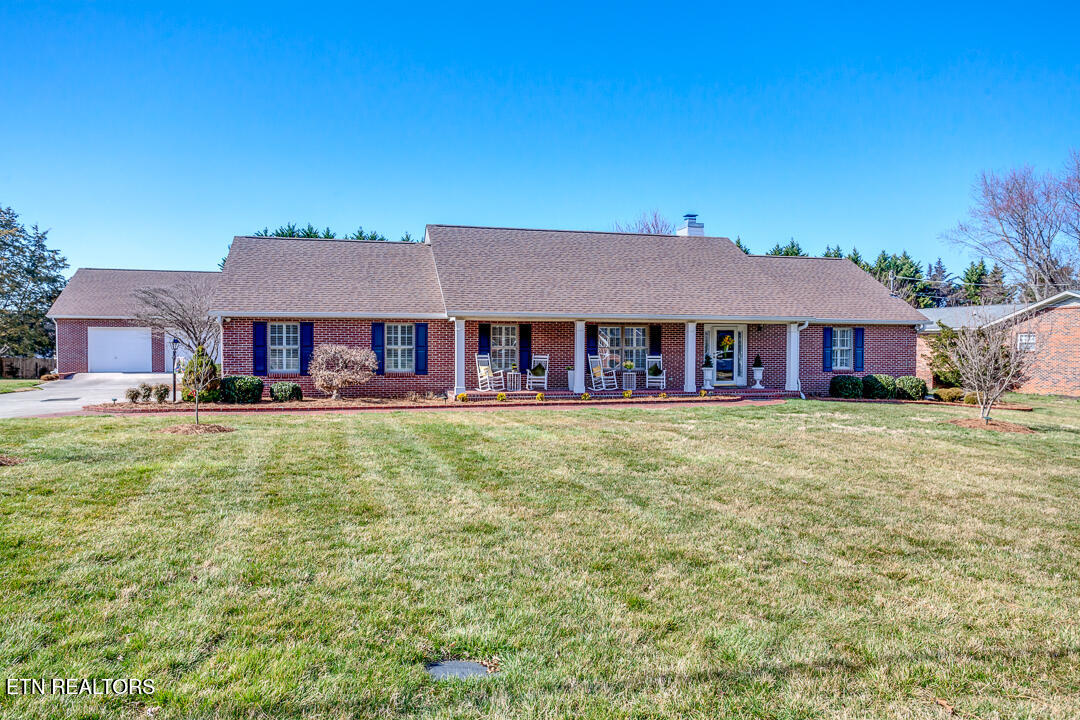 325 Loren Circle Property Photo 1