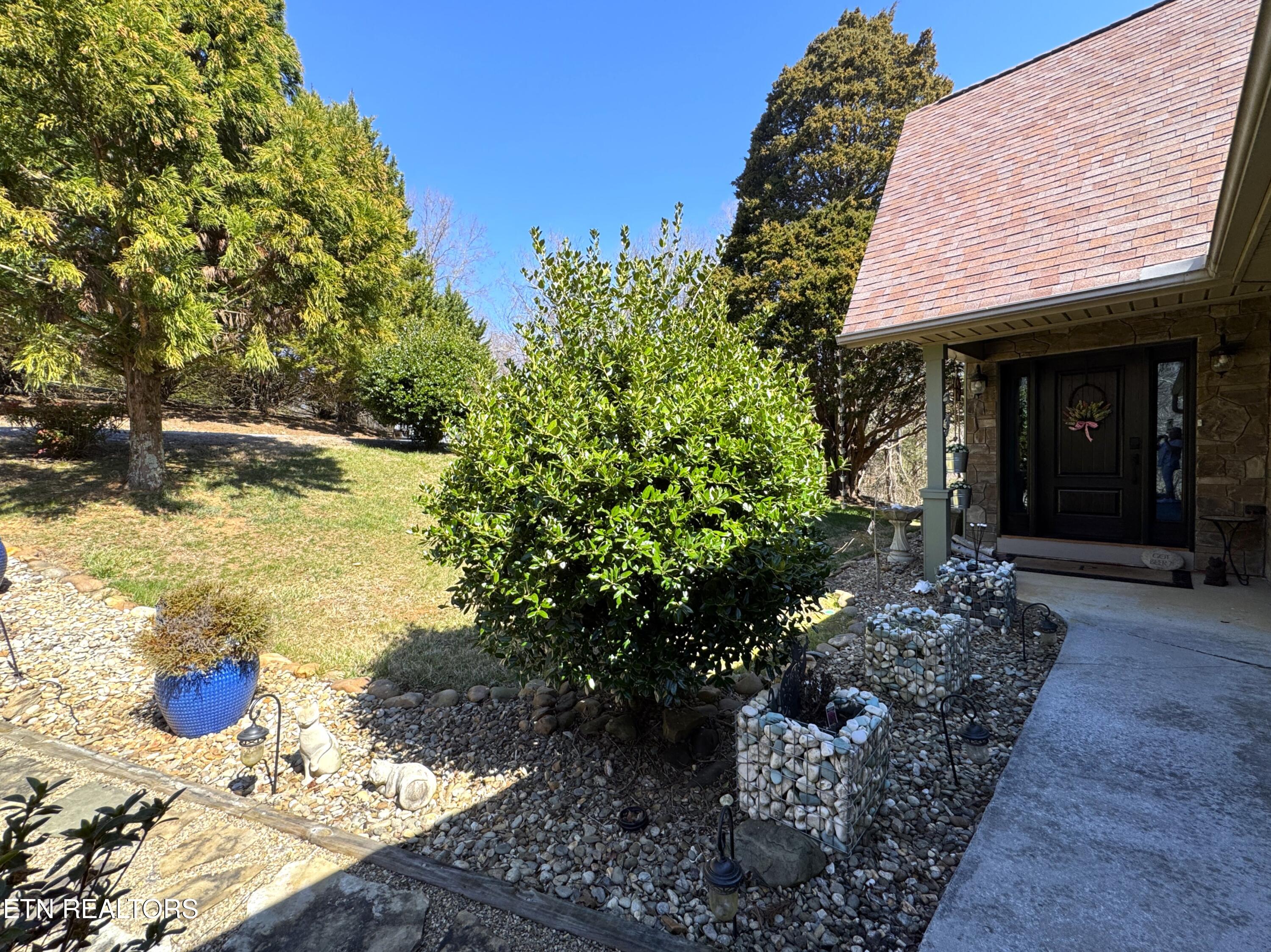 792 Edenwood Way Property Photo 3