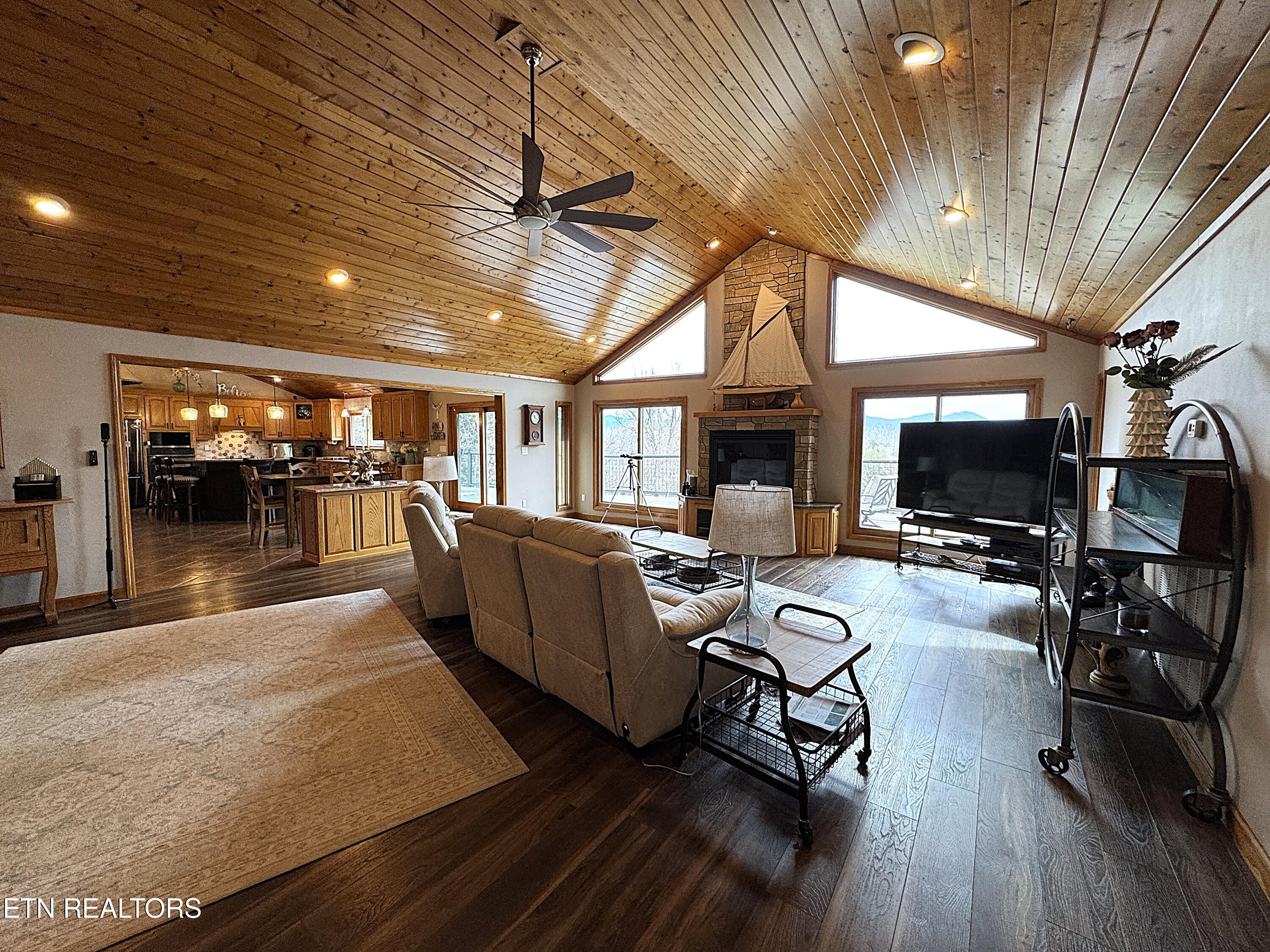792 Edenwood Way Property Photo 10