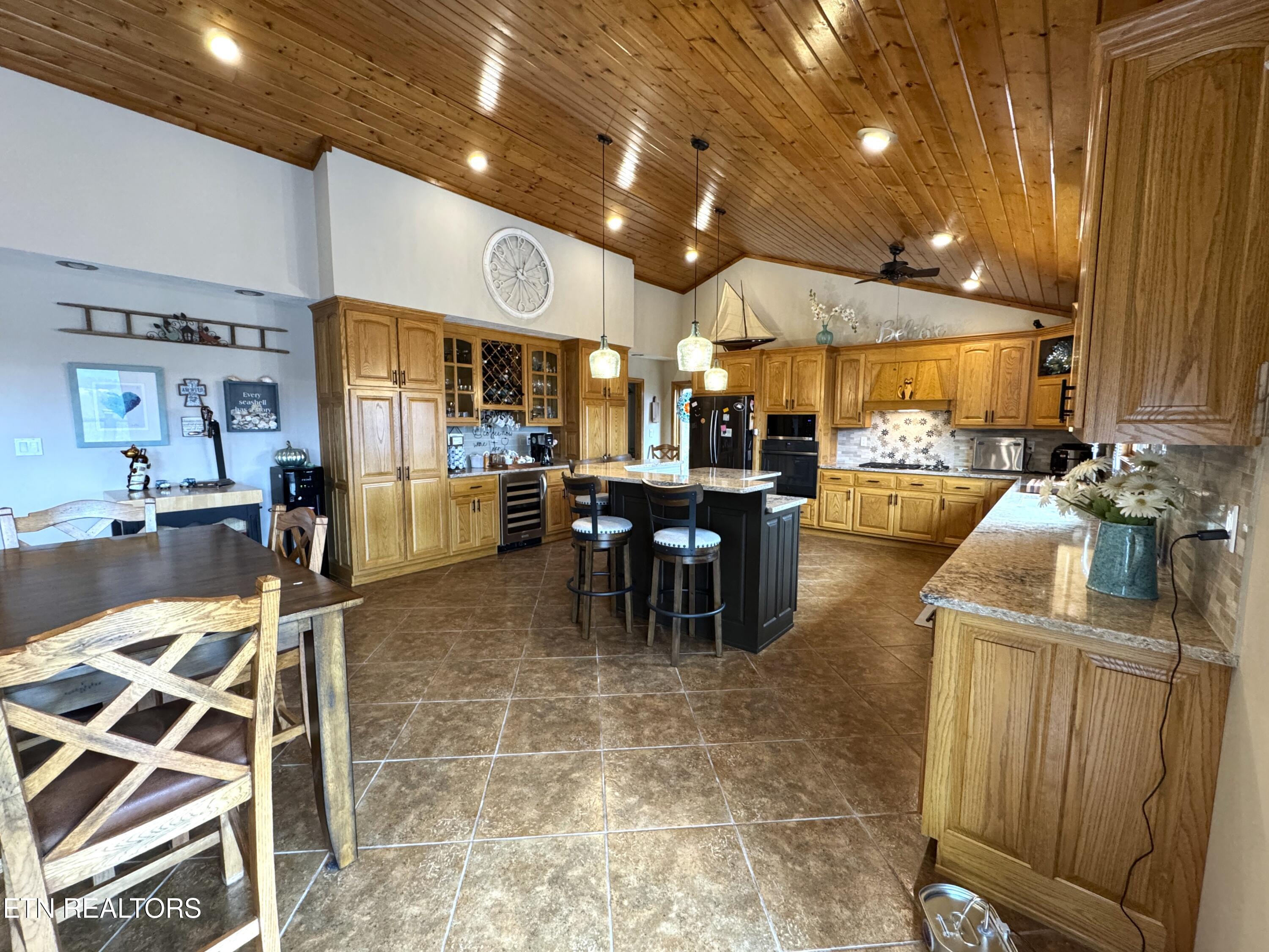792 Edenwood Way Property Photo 17