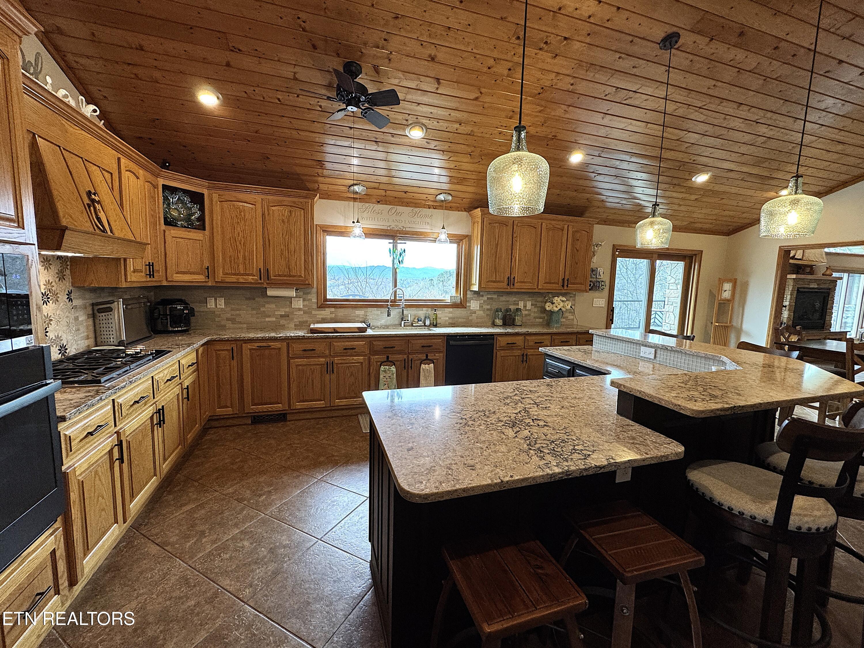 792 Edenwood Way Property Photo 22