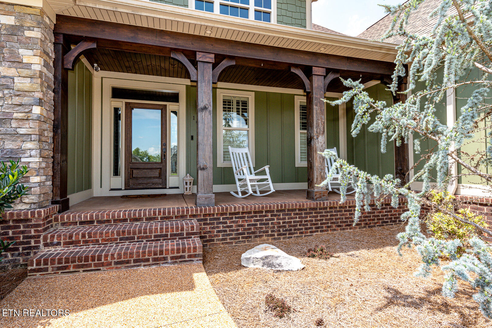 102 Pheasant Walk Drive Property Photo 3