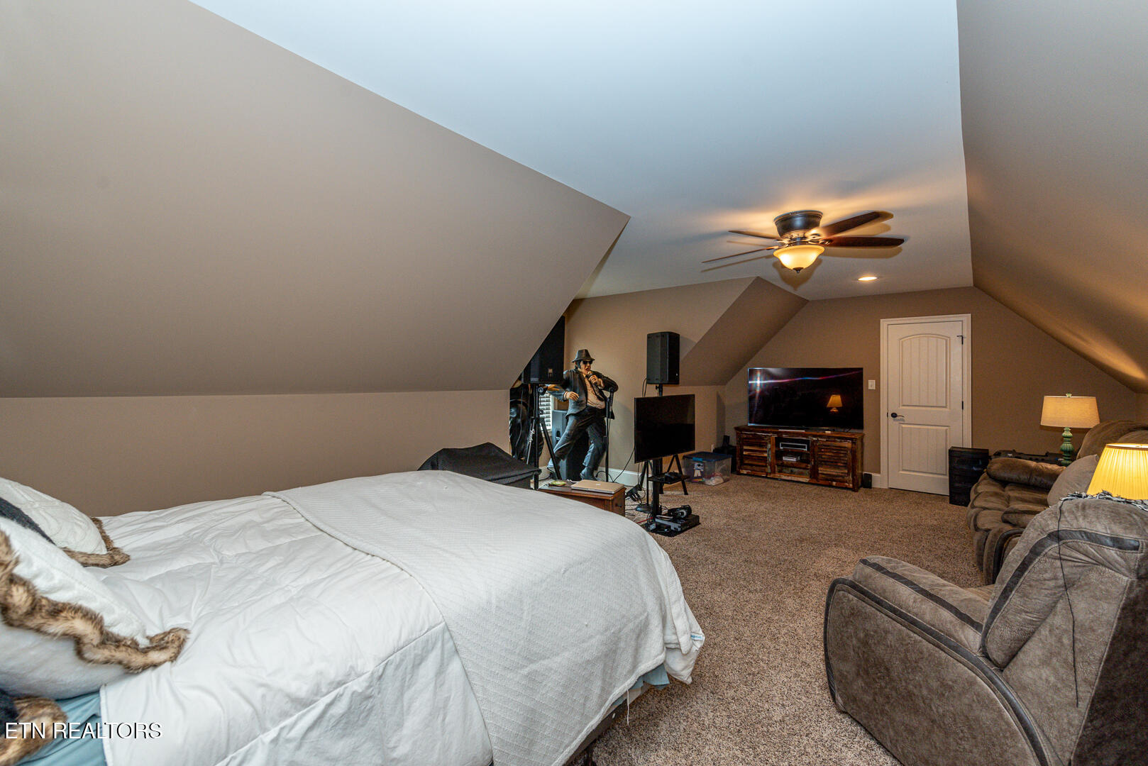 102 Pheasant Walk Drive Property Photo 37