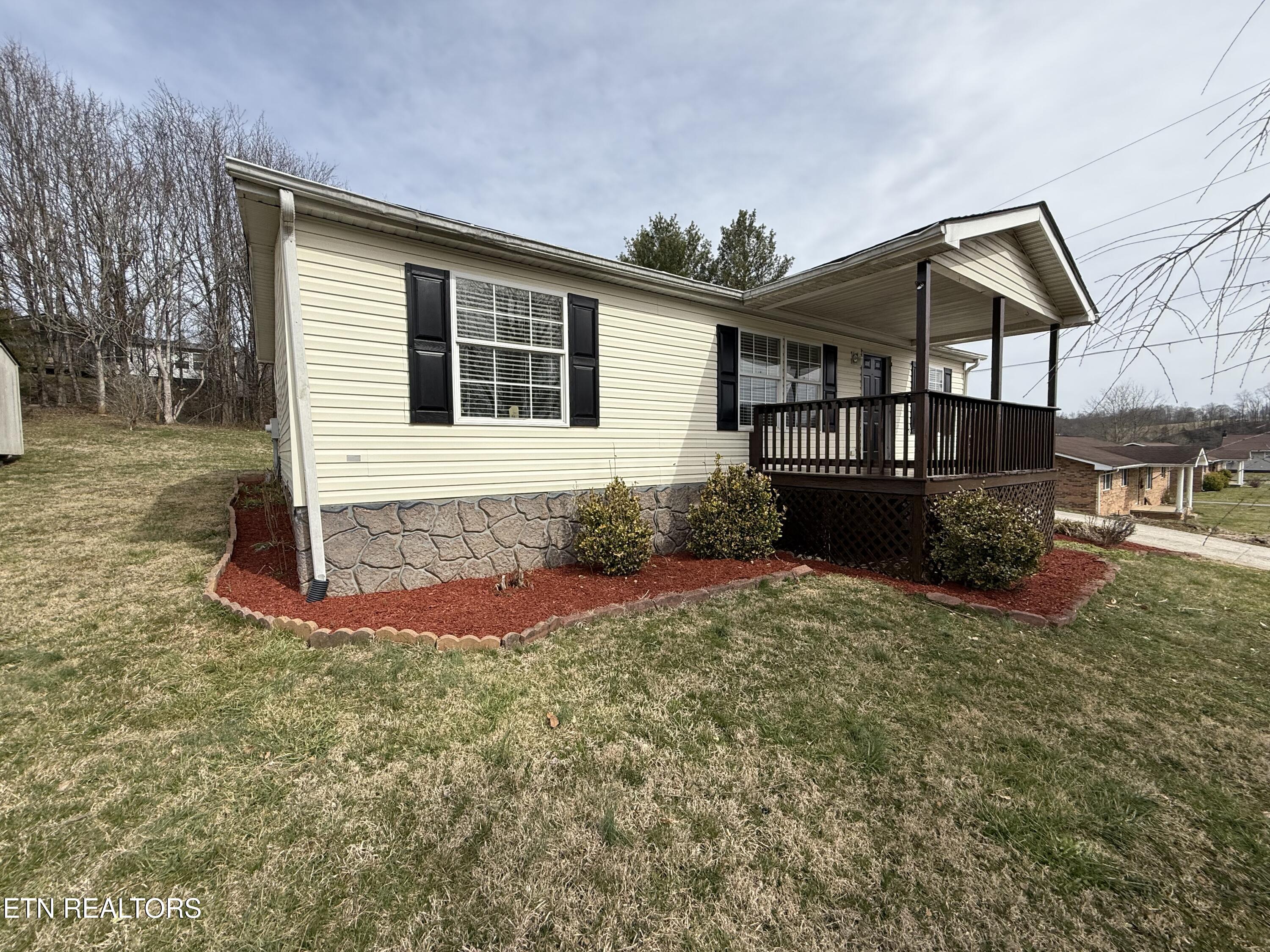 279 Forest Ave Property Photo 1