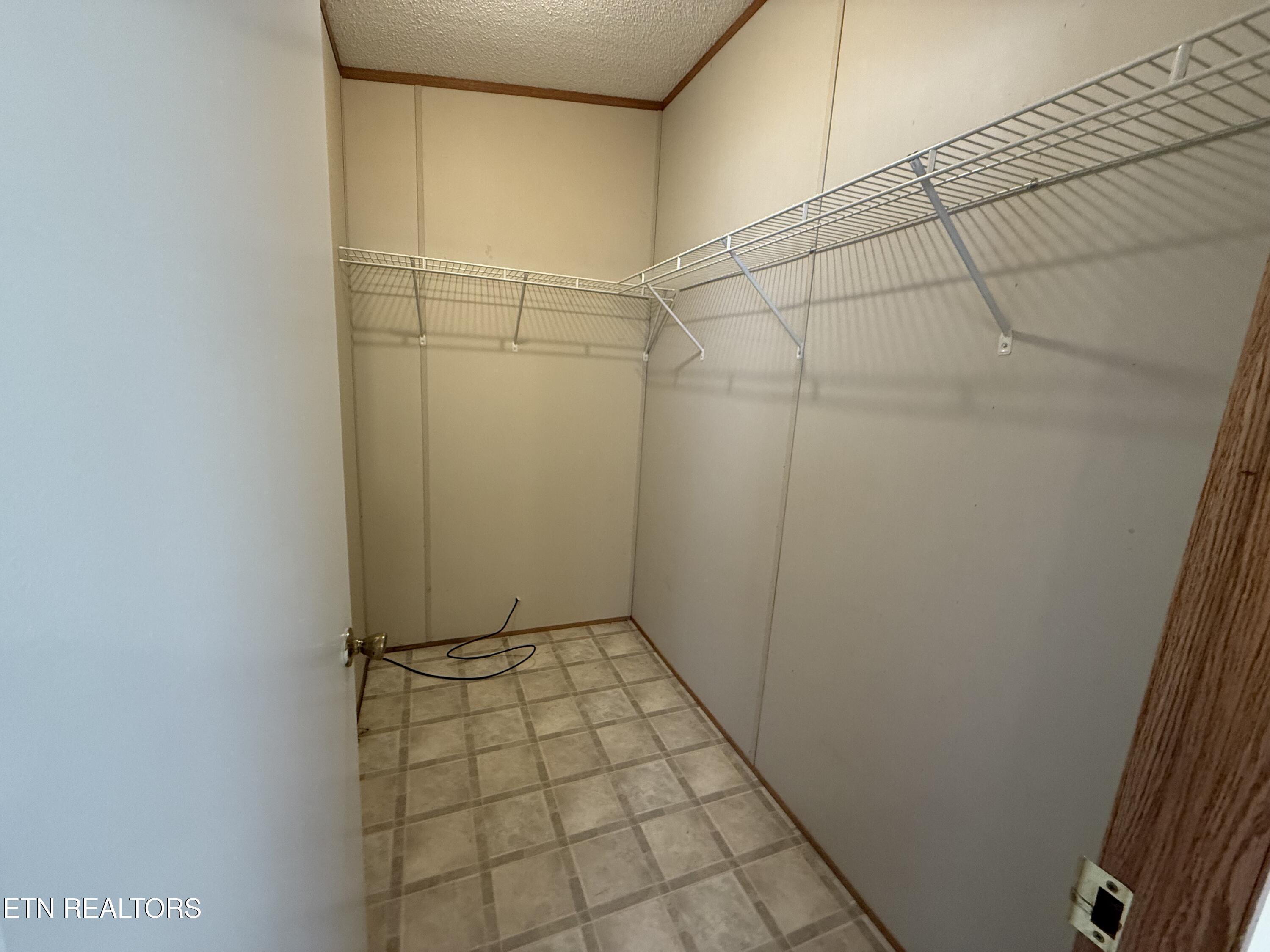 279 Forest Ave Property Photo 8