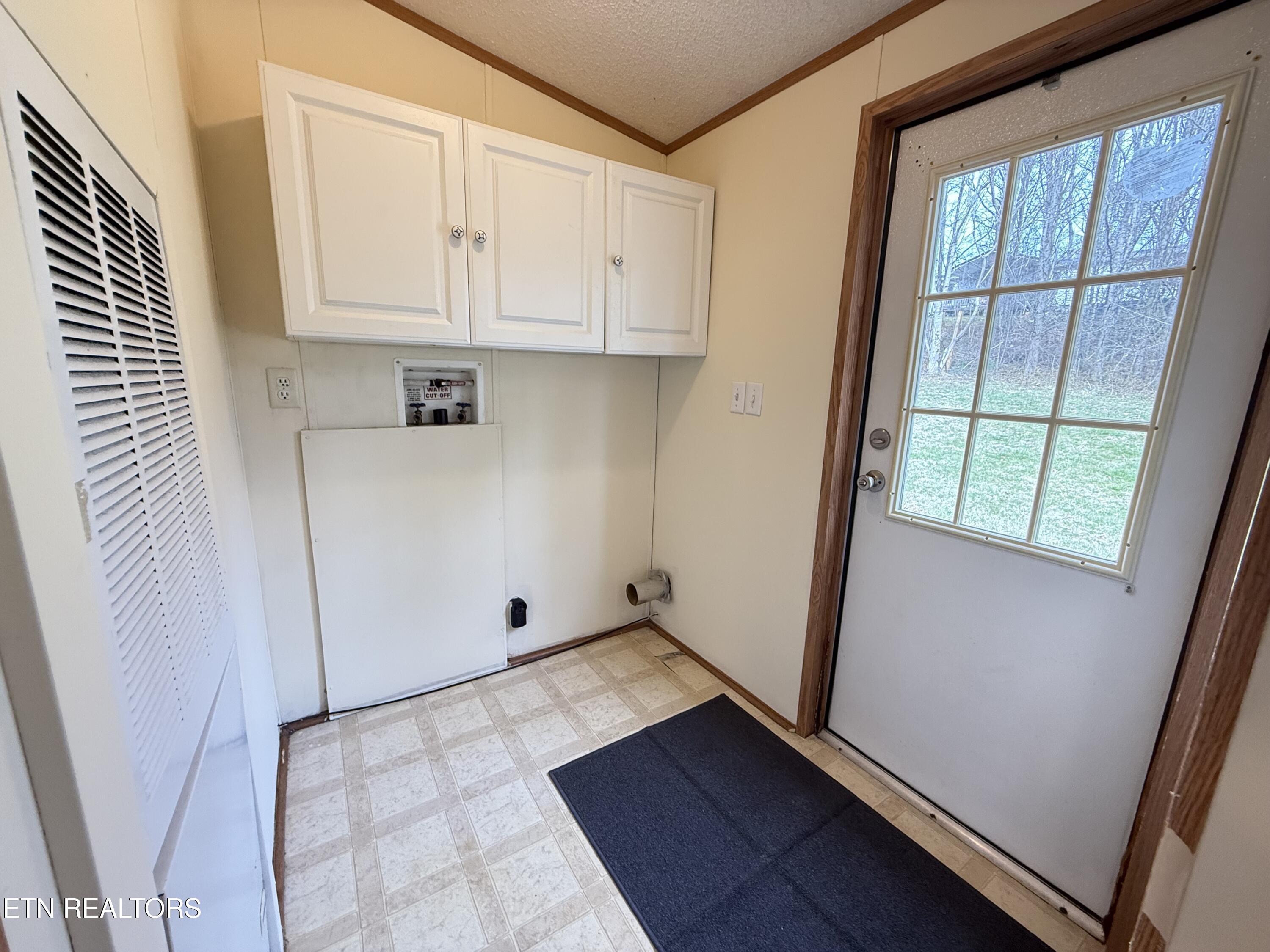 279 Forest Ave Property Photo 19