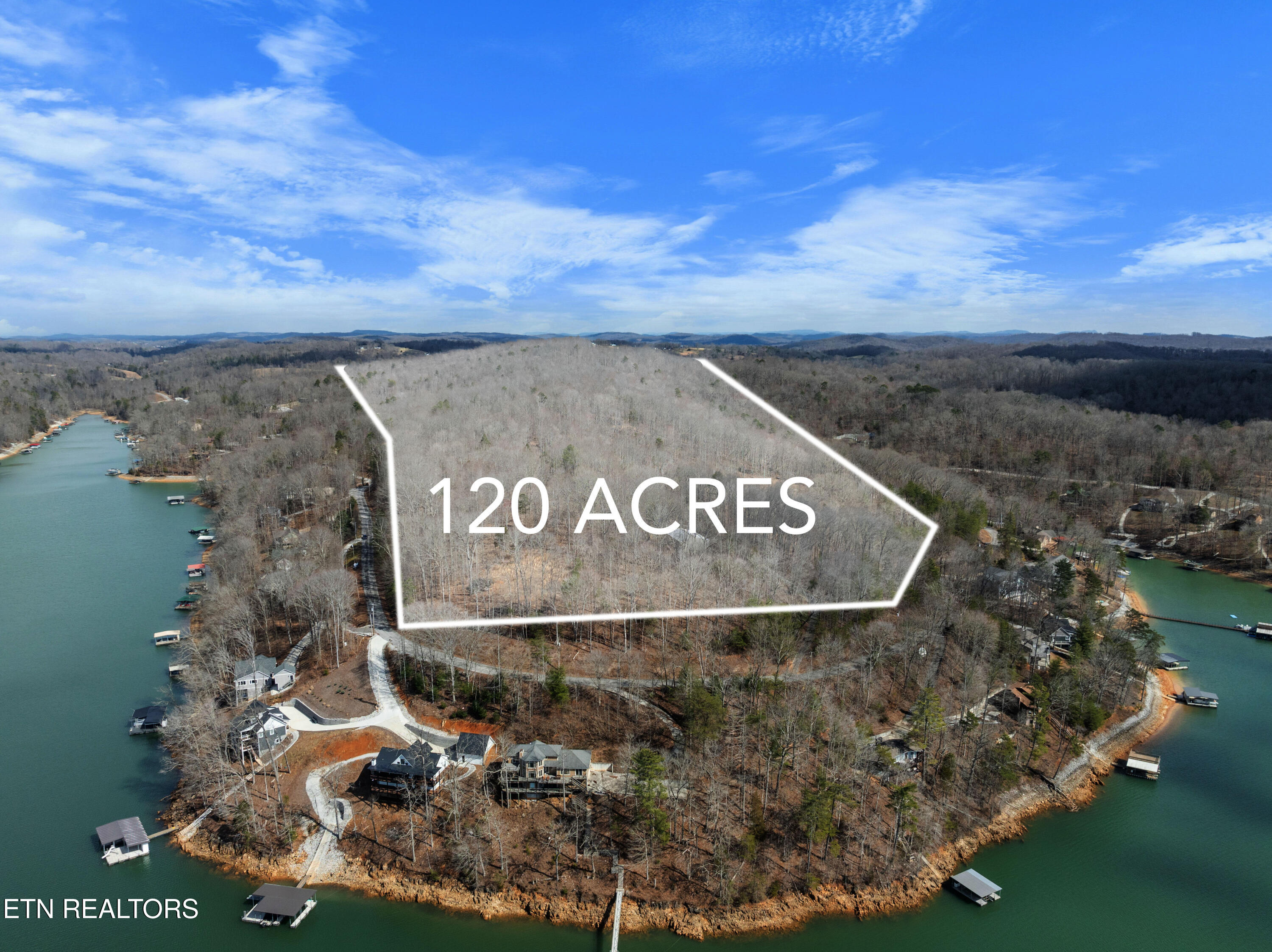 Cove Pointe Rd Property Photo