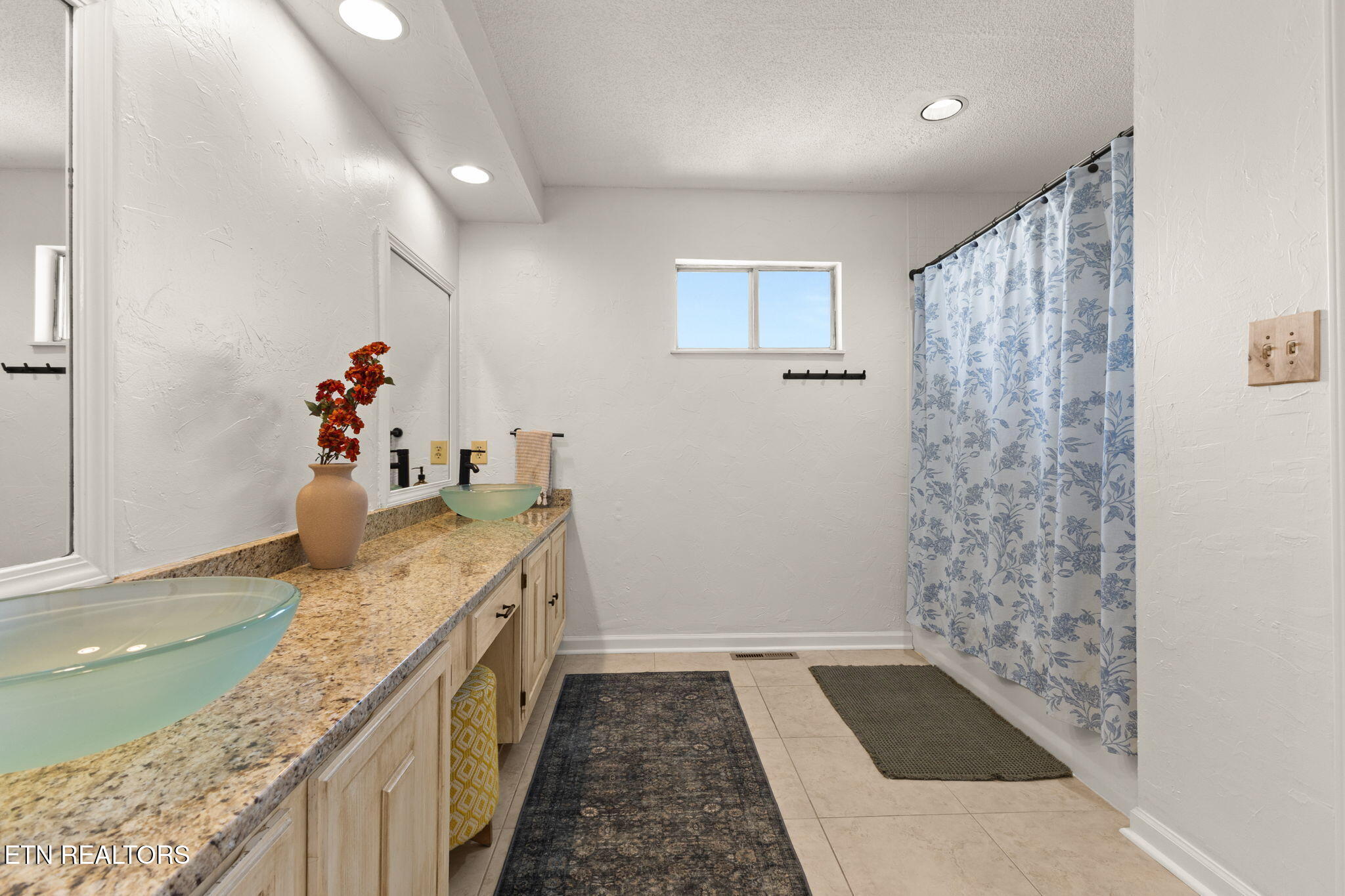 7802 Village Drive Property Photo 16