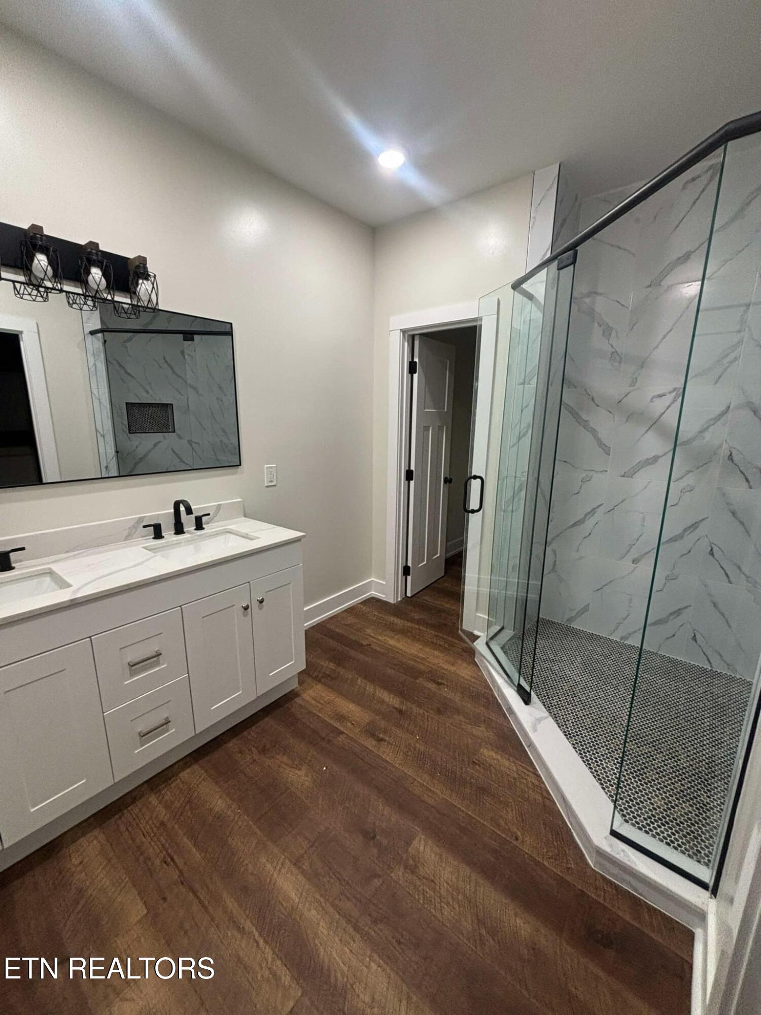136 Log Lane Property Photo 9