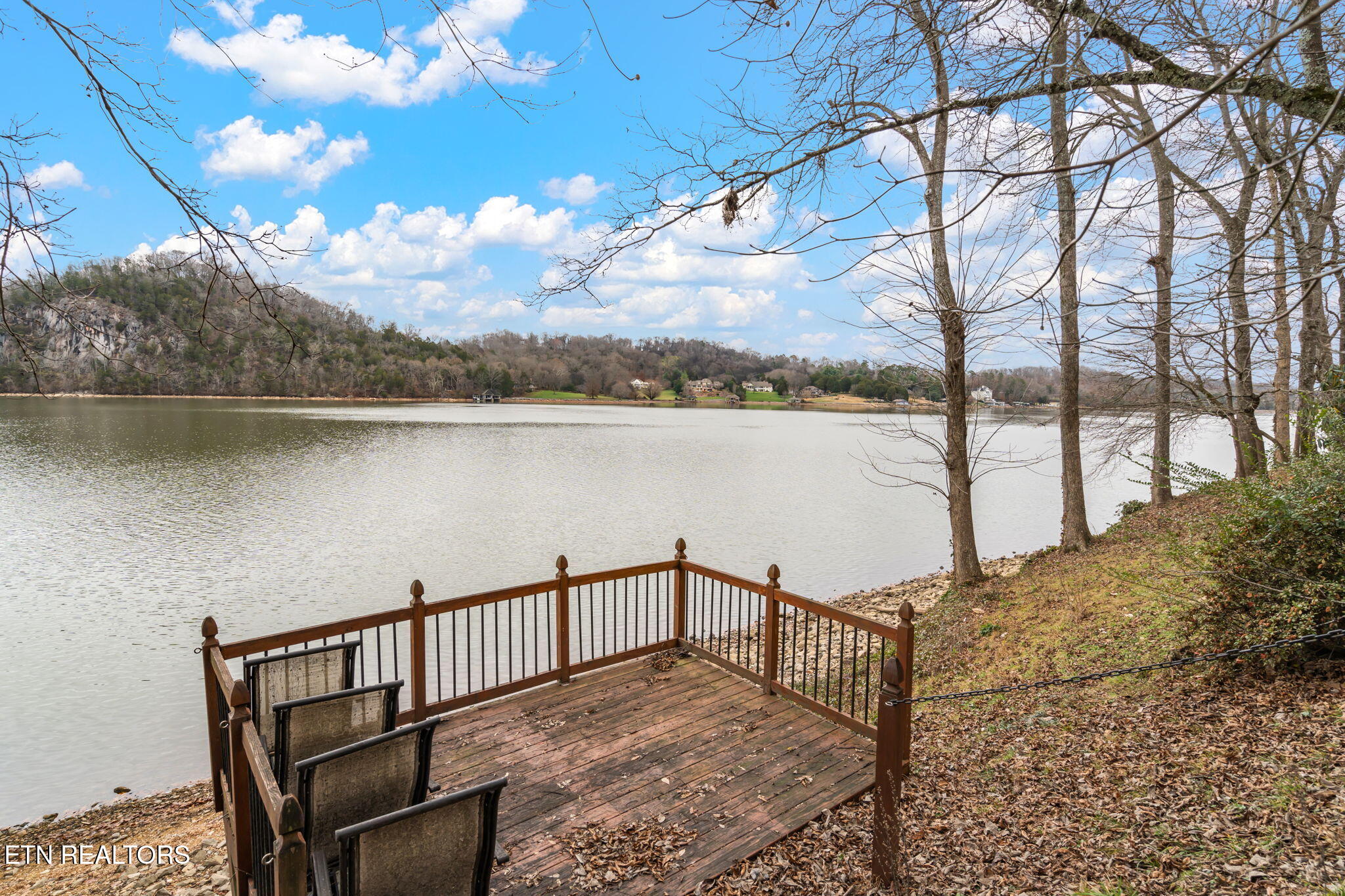 3867 Attley Drive Property Photo 8