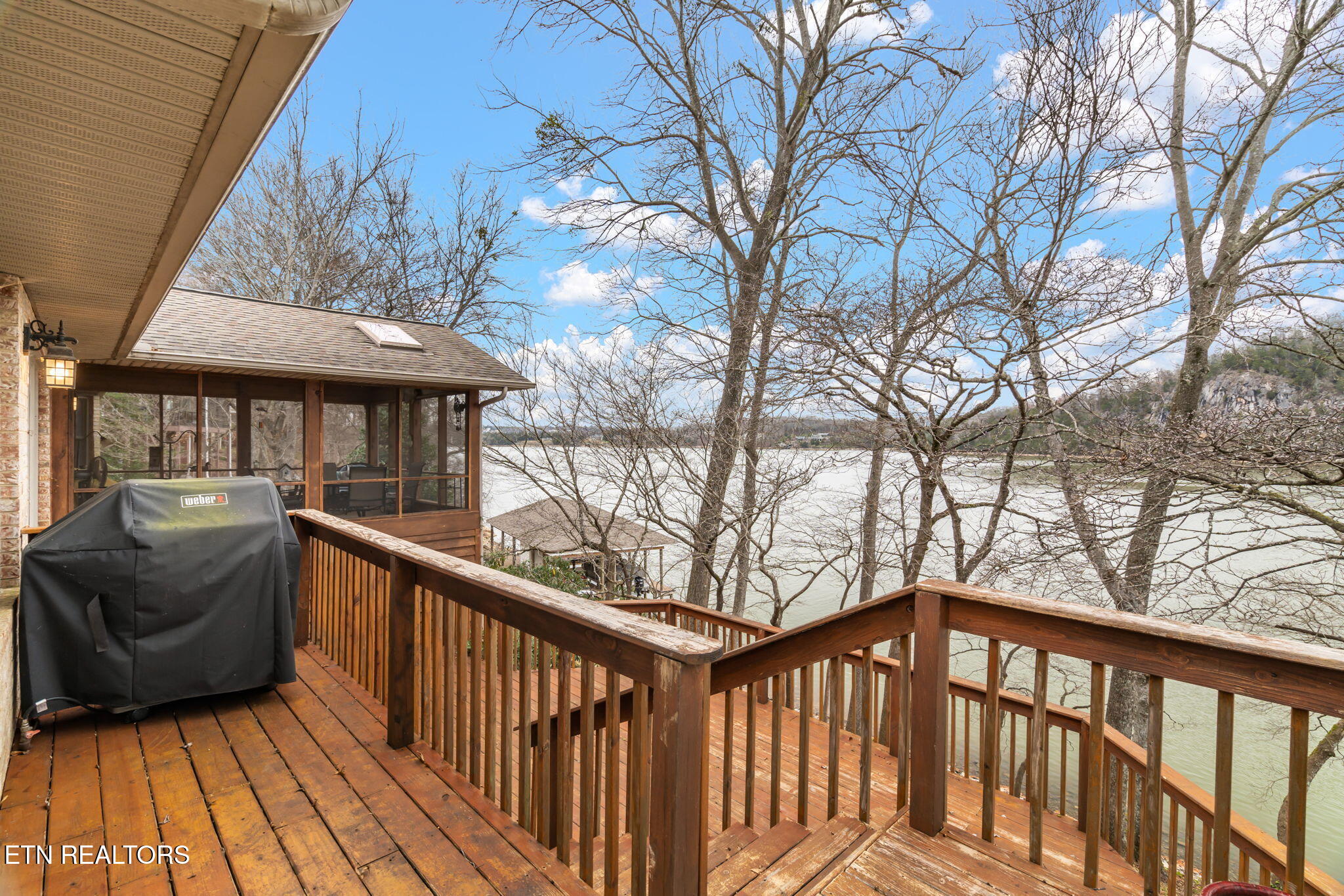 3867 Attley Drive Property Photo 11