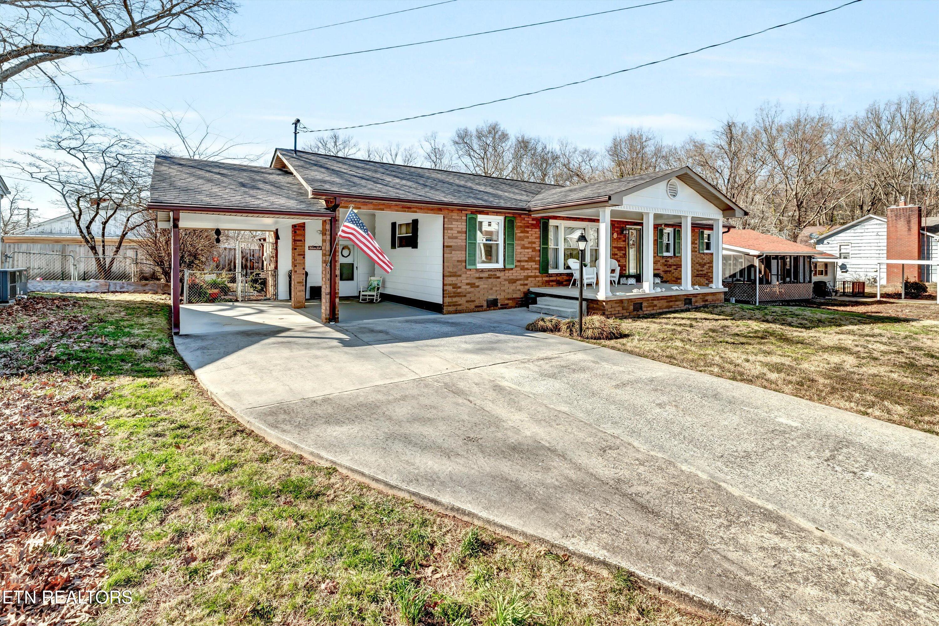 605 Patton Ferry Rd Property Photo 2