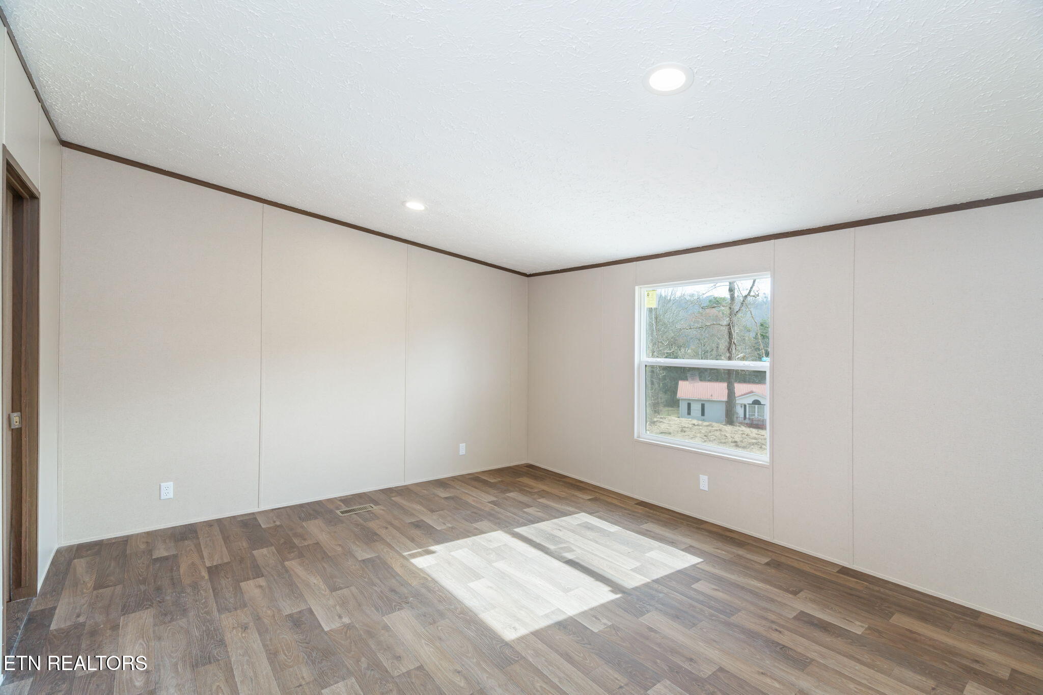 135 Rose Circle Property Photo 20