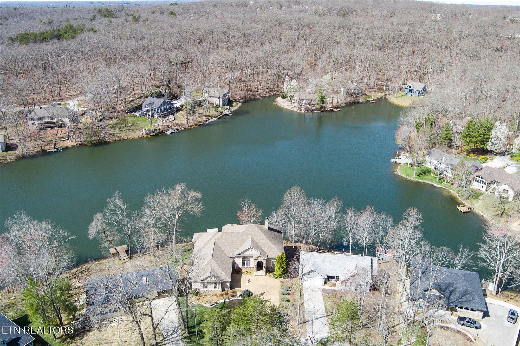 111 Sherwood Circle Property Photo 5
