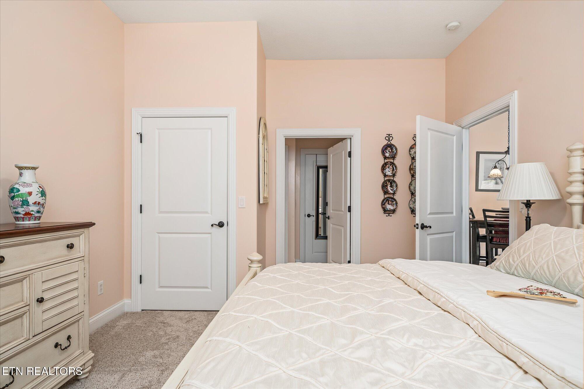 111 Sherwood Circle Property Photo 35
