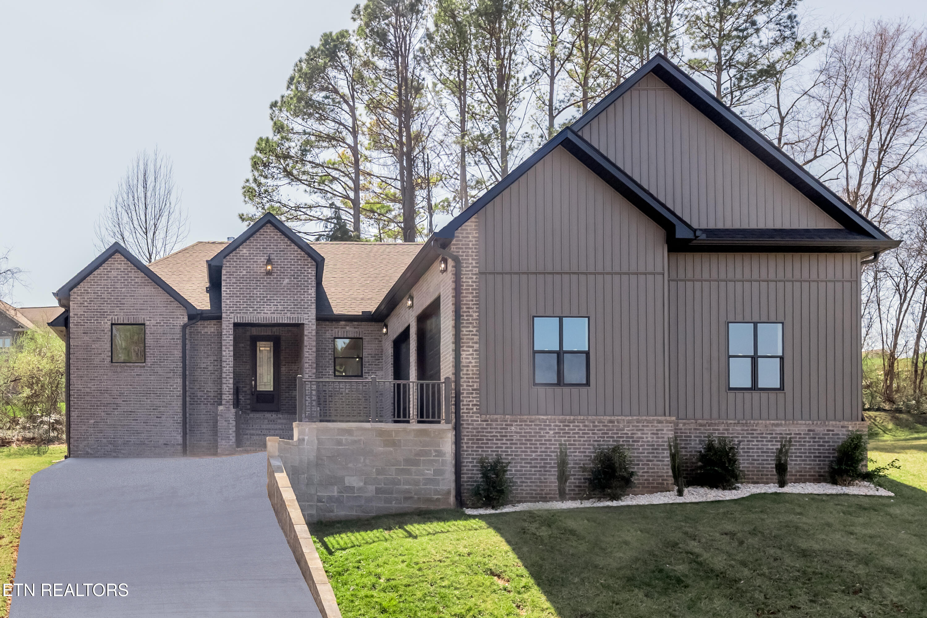 405 Awohili Trace Property Photo 1