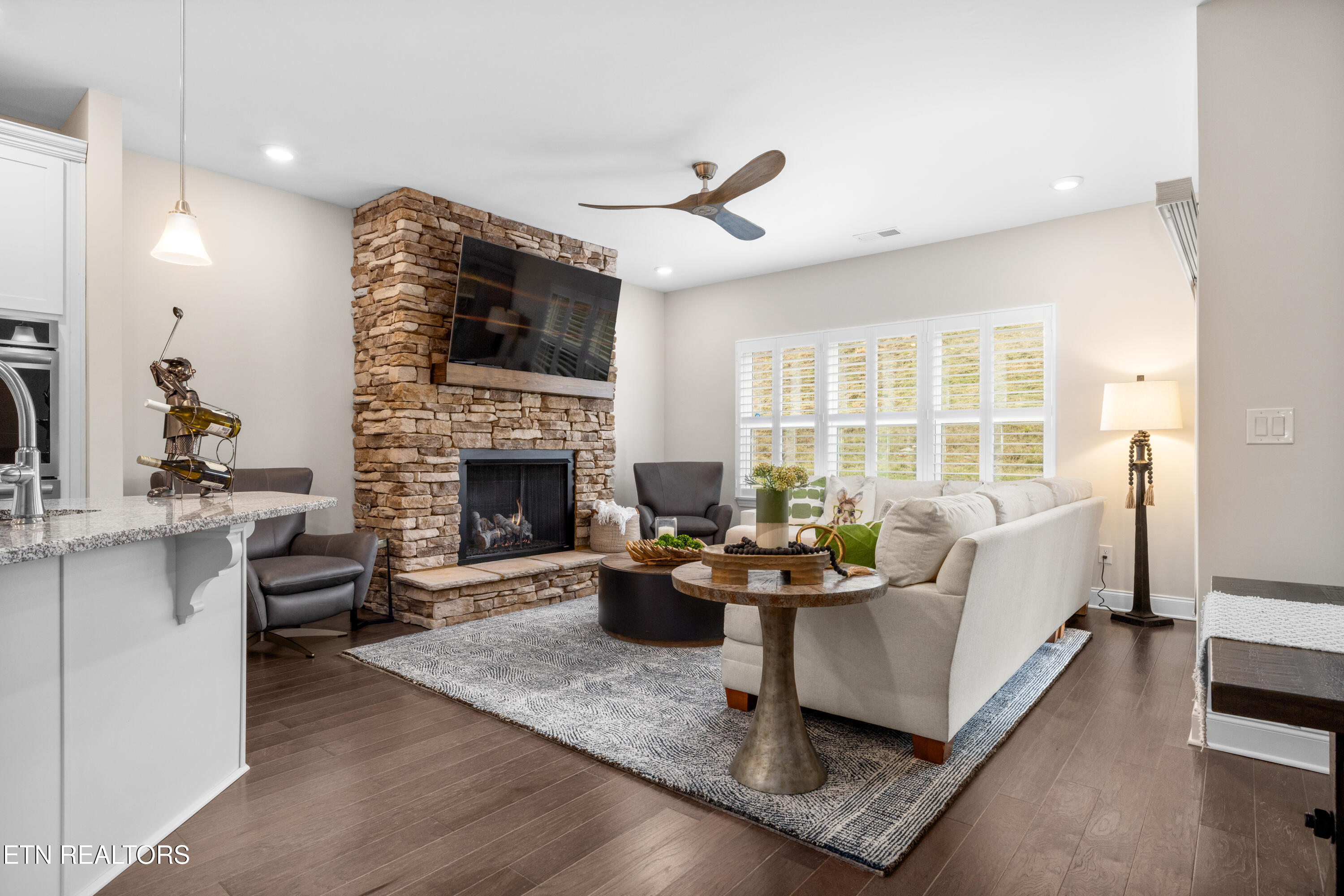 11148 Narrow Leaf Drive Property Photo 3