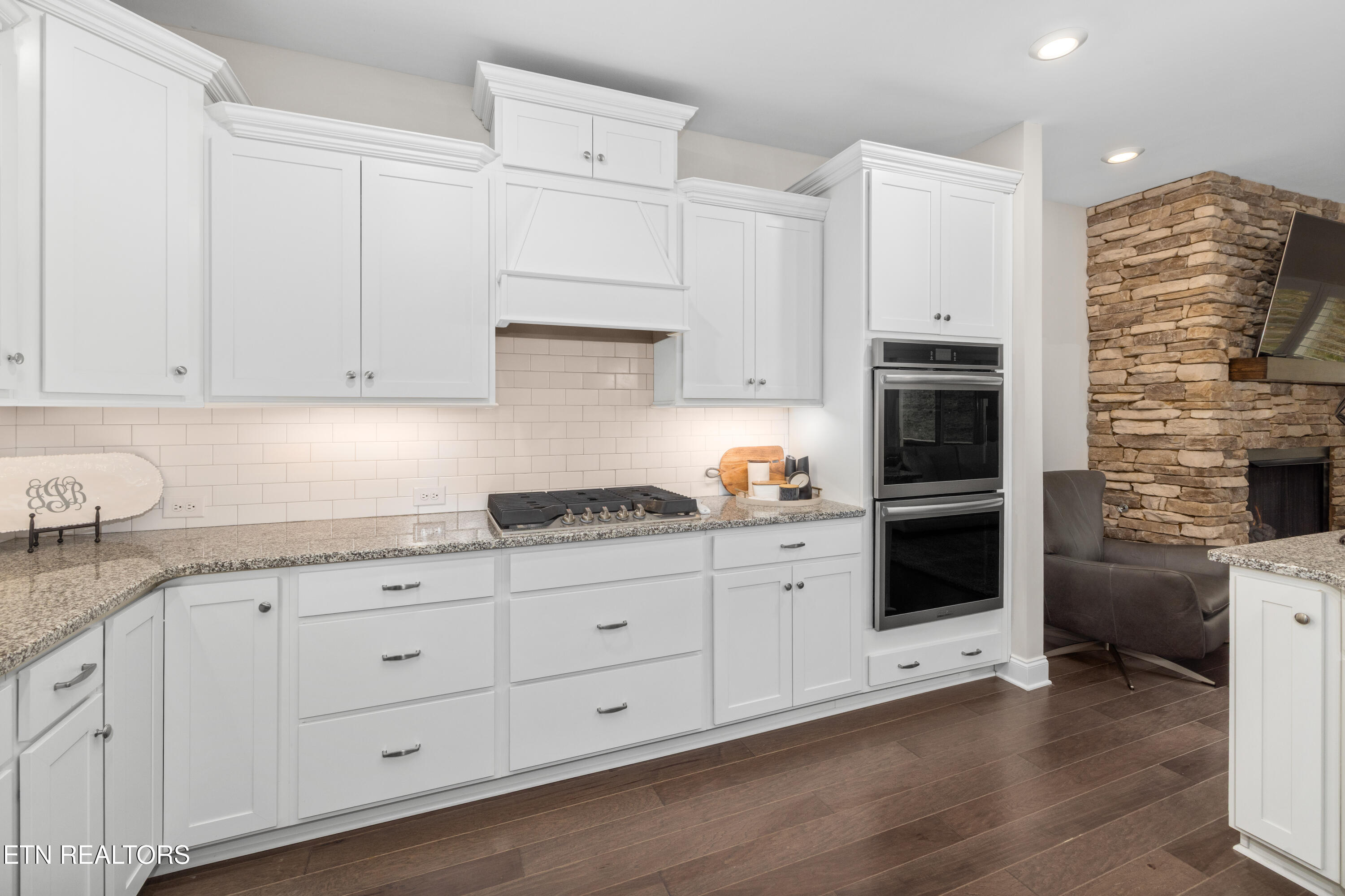 11148 Narrow Leaf Drive Property Photo 6