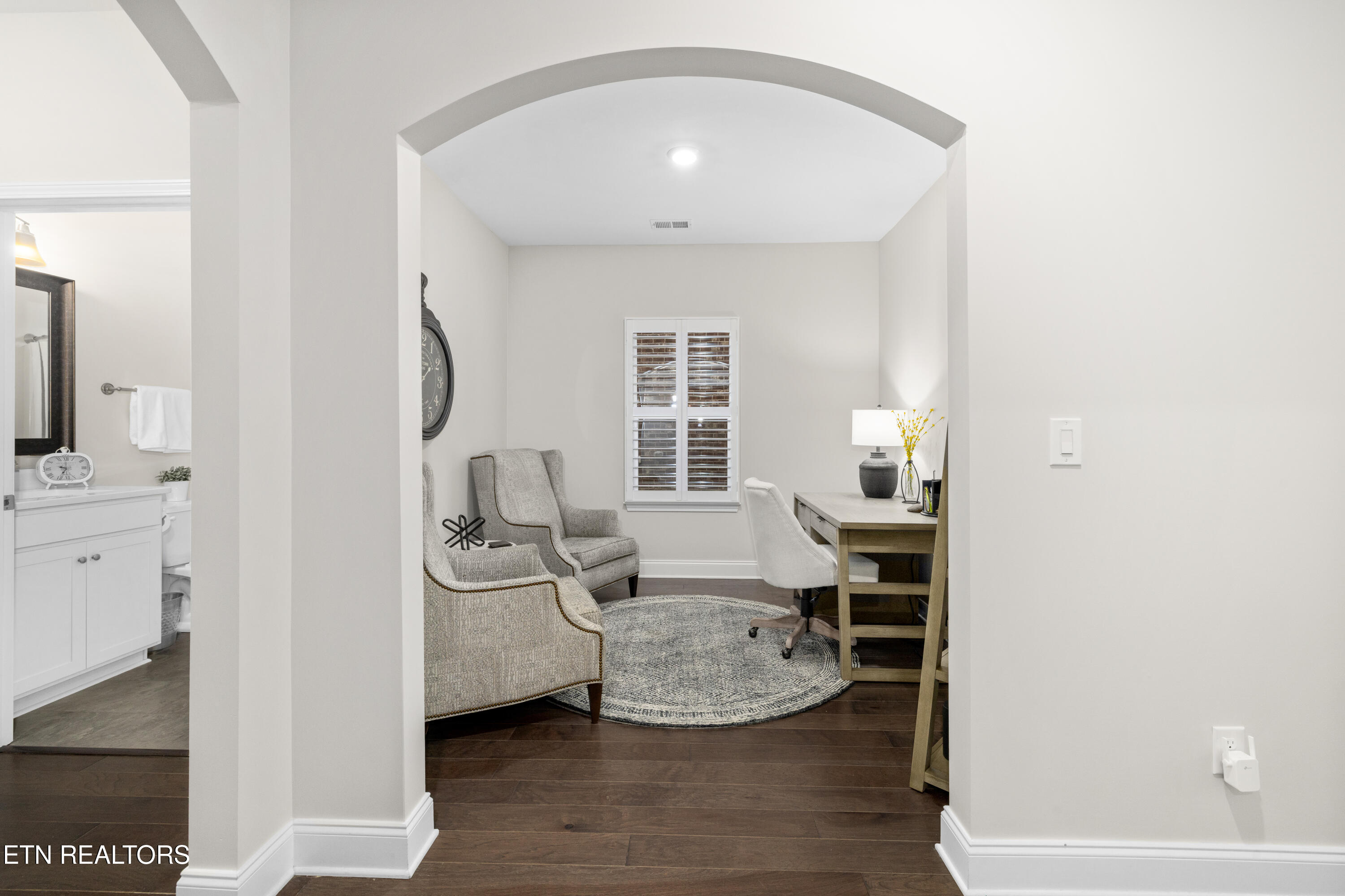 11148 Narrow Leaf Drive Property Photo 10