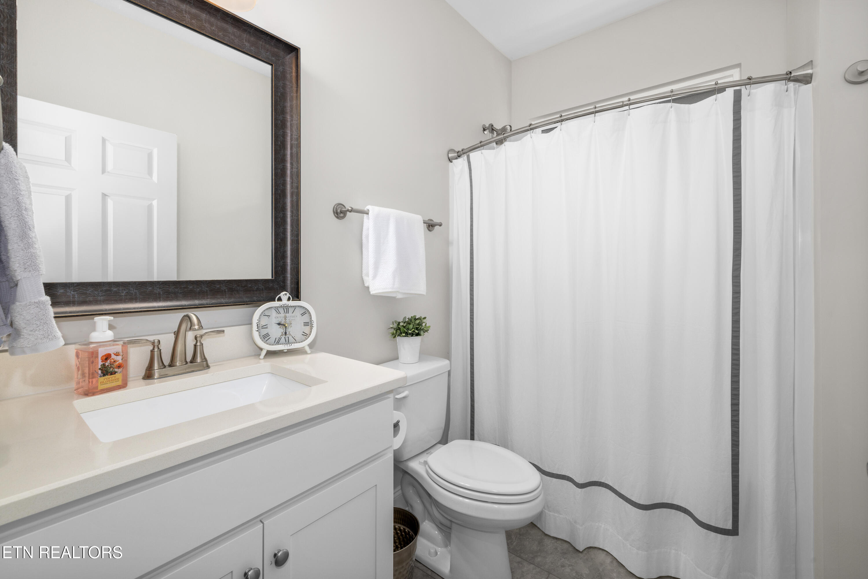 11148 Narrow Leaf Drive Property Photo 18