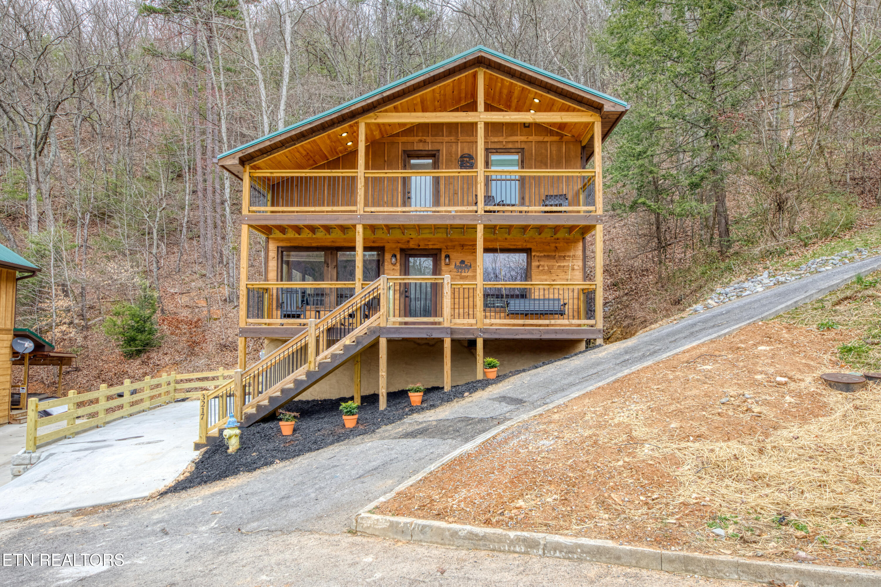 3217 Smoky Ridge Way Property Photo 1