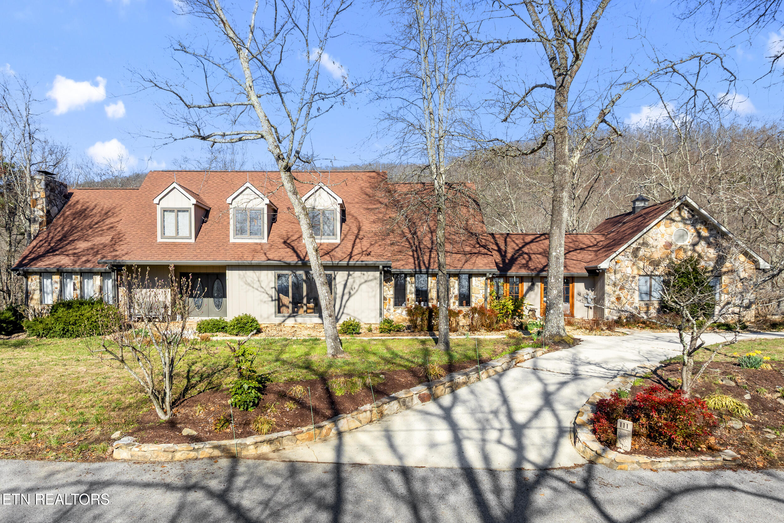 111 Deer Haven Court Property Photo