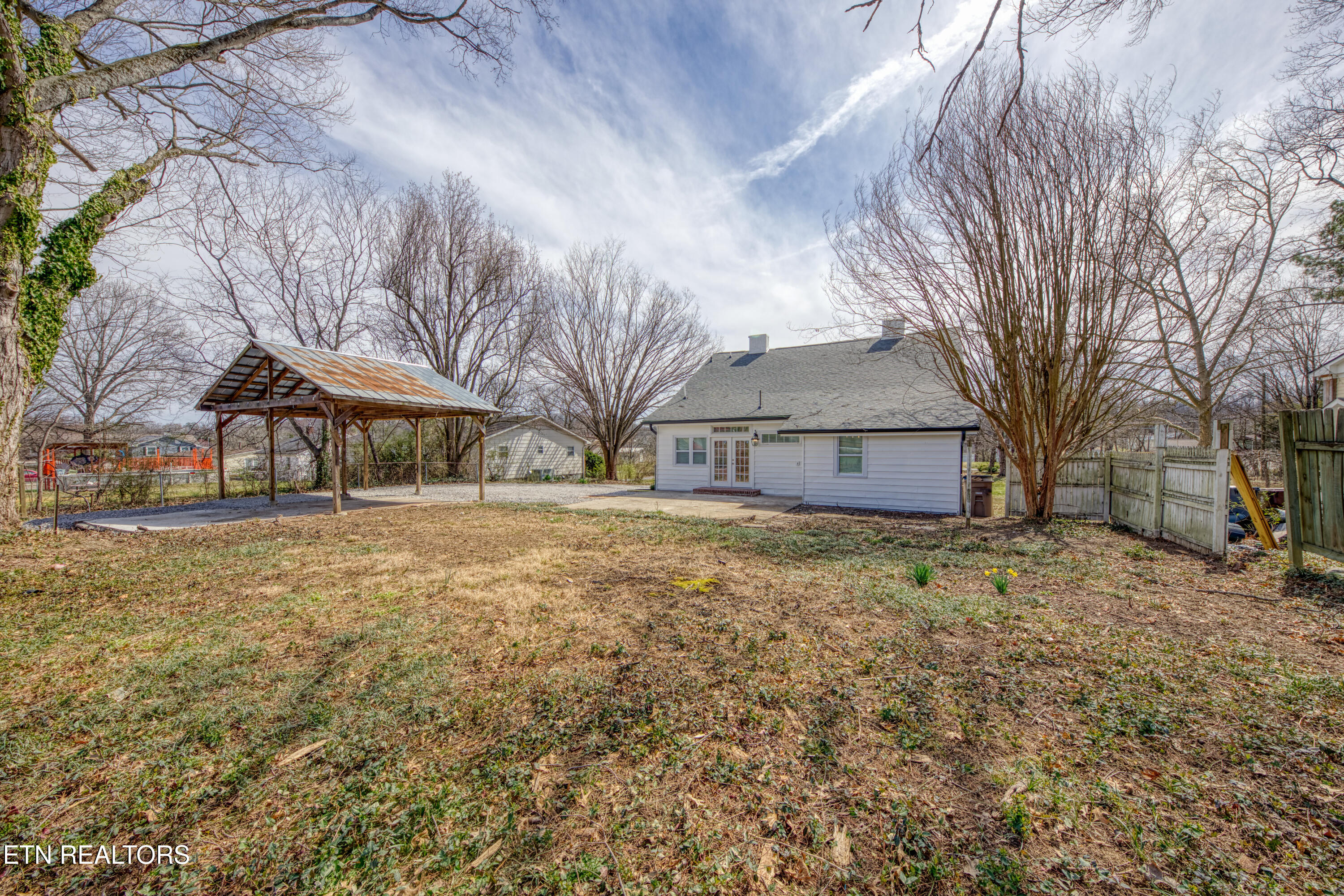 2615 Woodrow Drive Property Photo 9