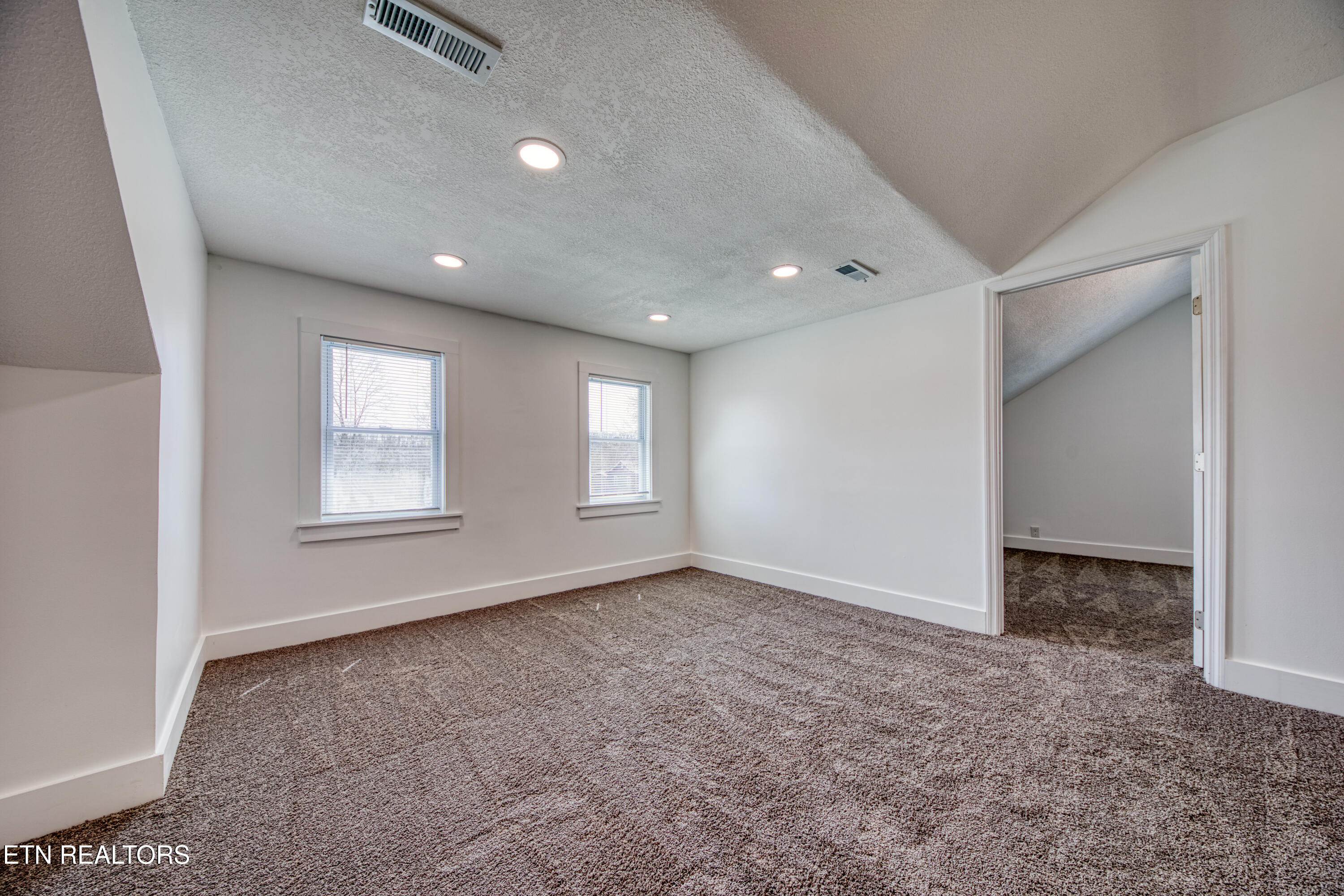 2615 Woodrow Drive Property Photo 29