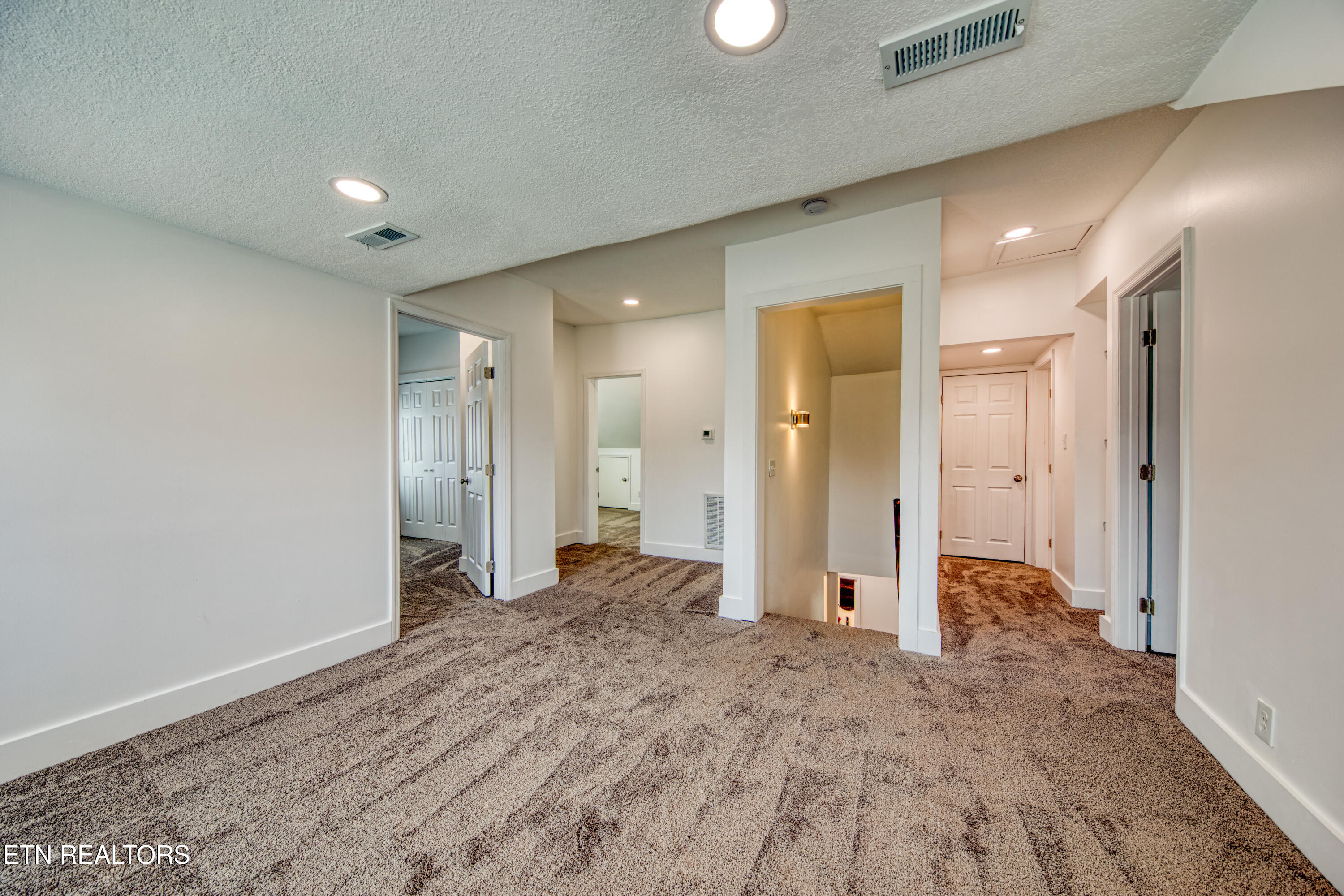2615 Woodrow Drive Property Photo 30
