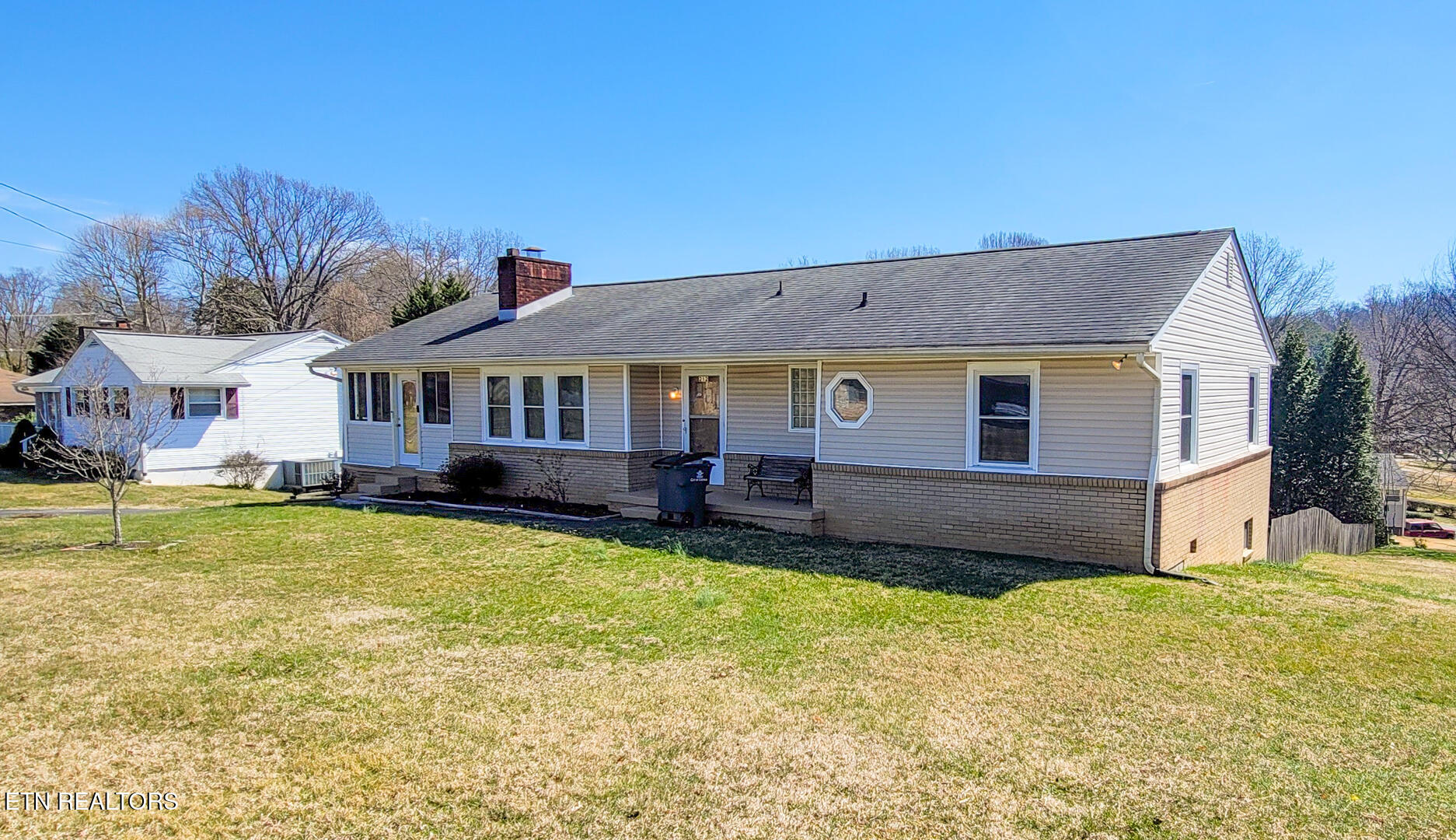 212 W Ford Valley Rd Property Photo