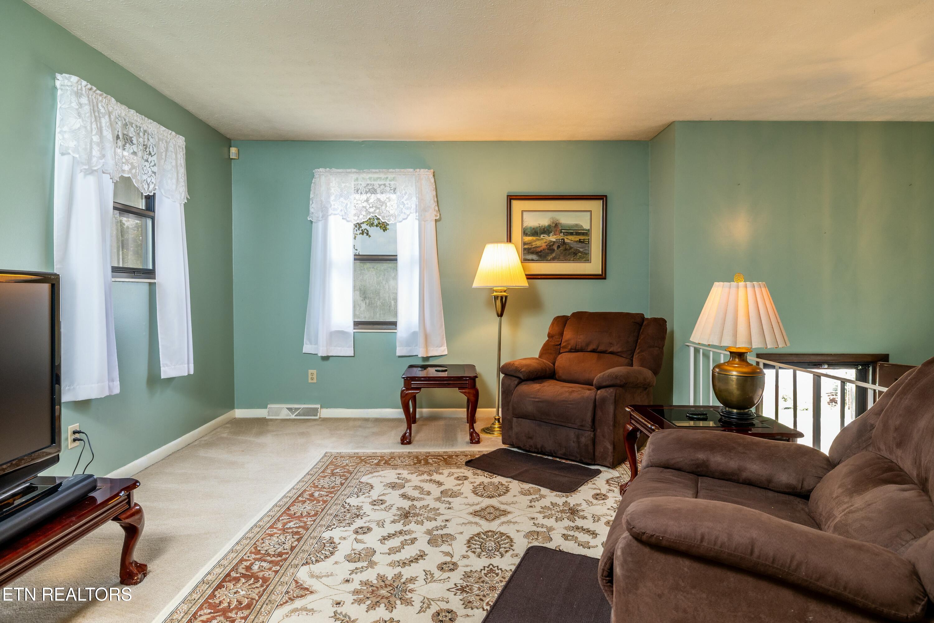 2220 Richwood Drive Property Photo 6