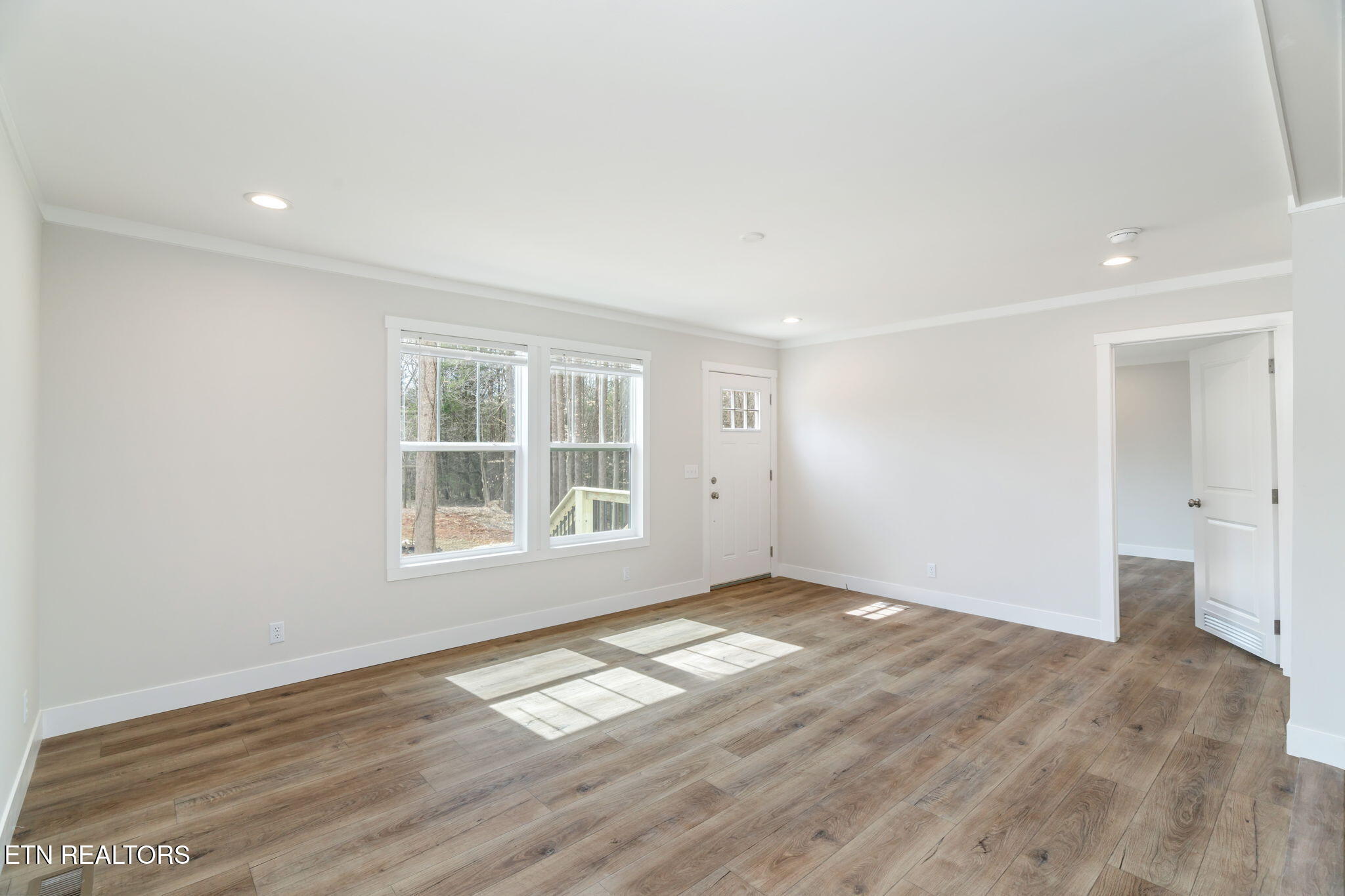 5043 Crippen Rd Property Photo 14