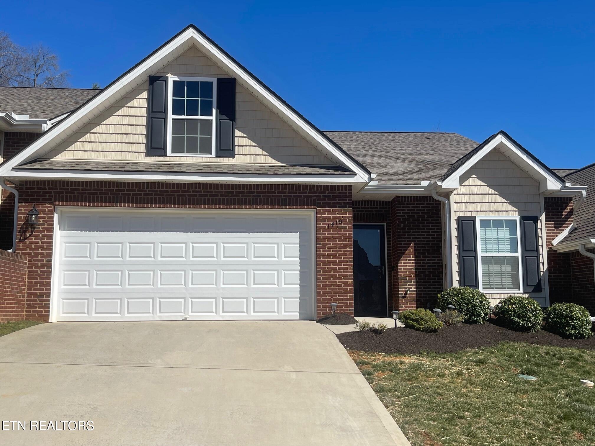 1410 Remington Grove Lane Property Photo 1