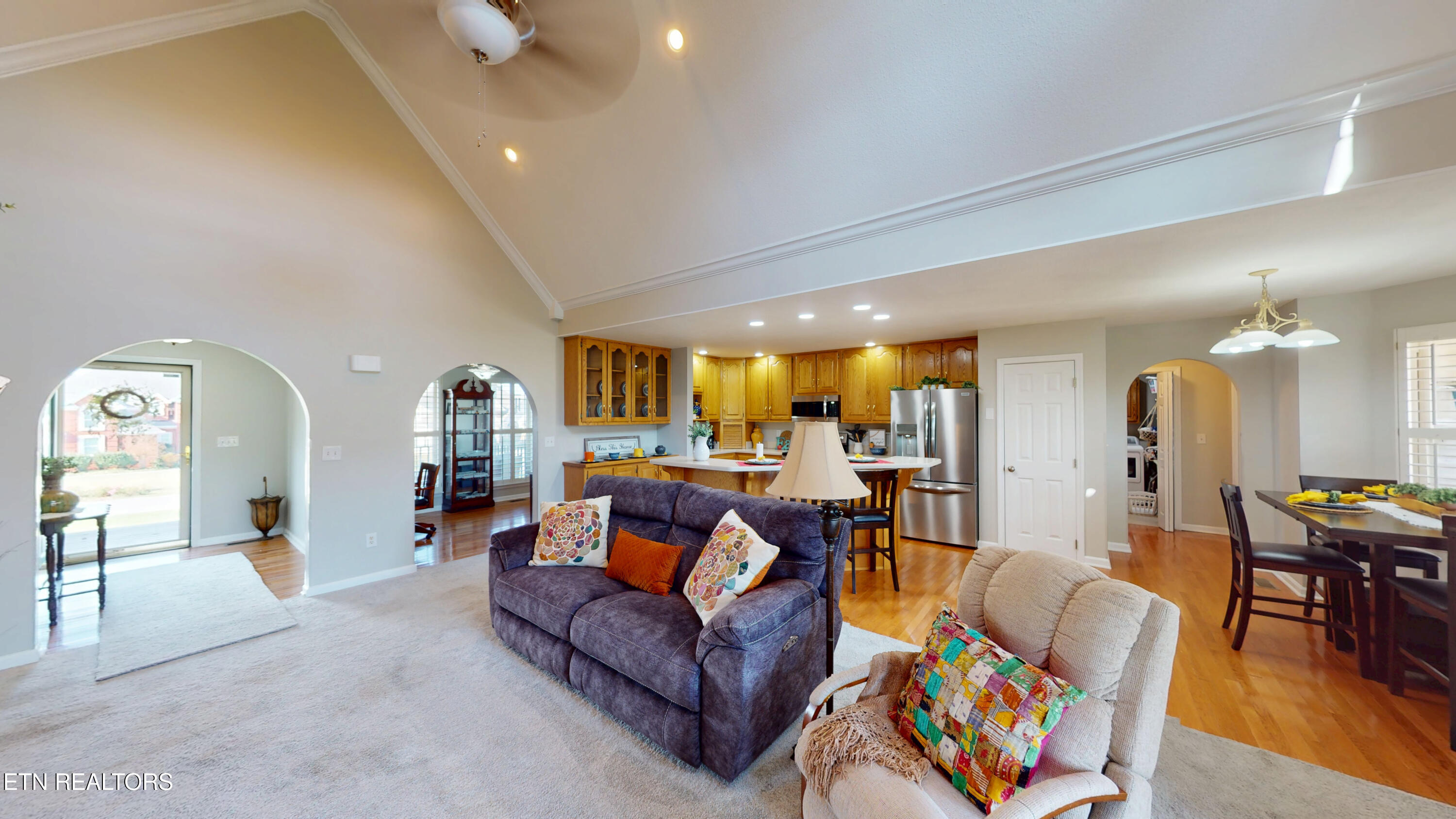 799 Riverbend Drive Property Photo 4