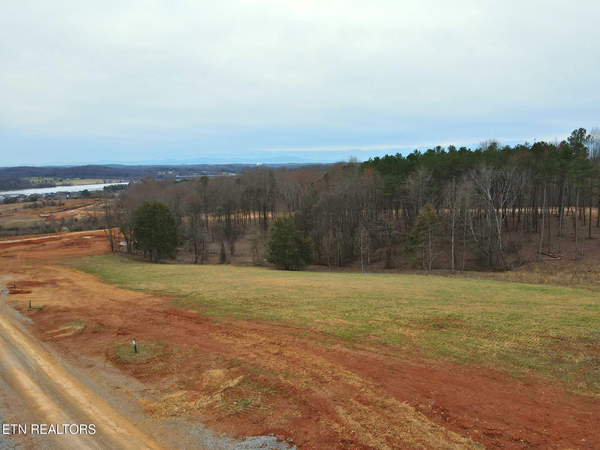 4486 Old Dogwood Tr Property Photo 3