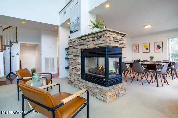 2084 Allenridge Drive Property Photo 9