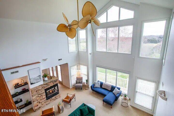 2084 Allenridge Drive Property Photo 11