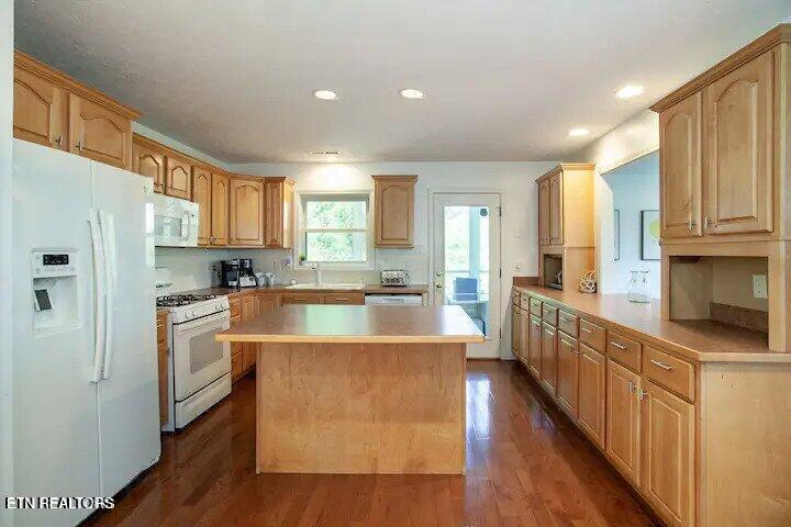 2084 Allenridge Drive Property Photo 13