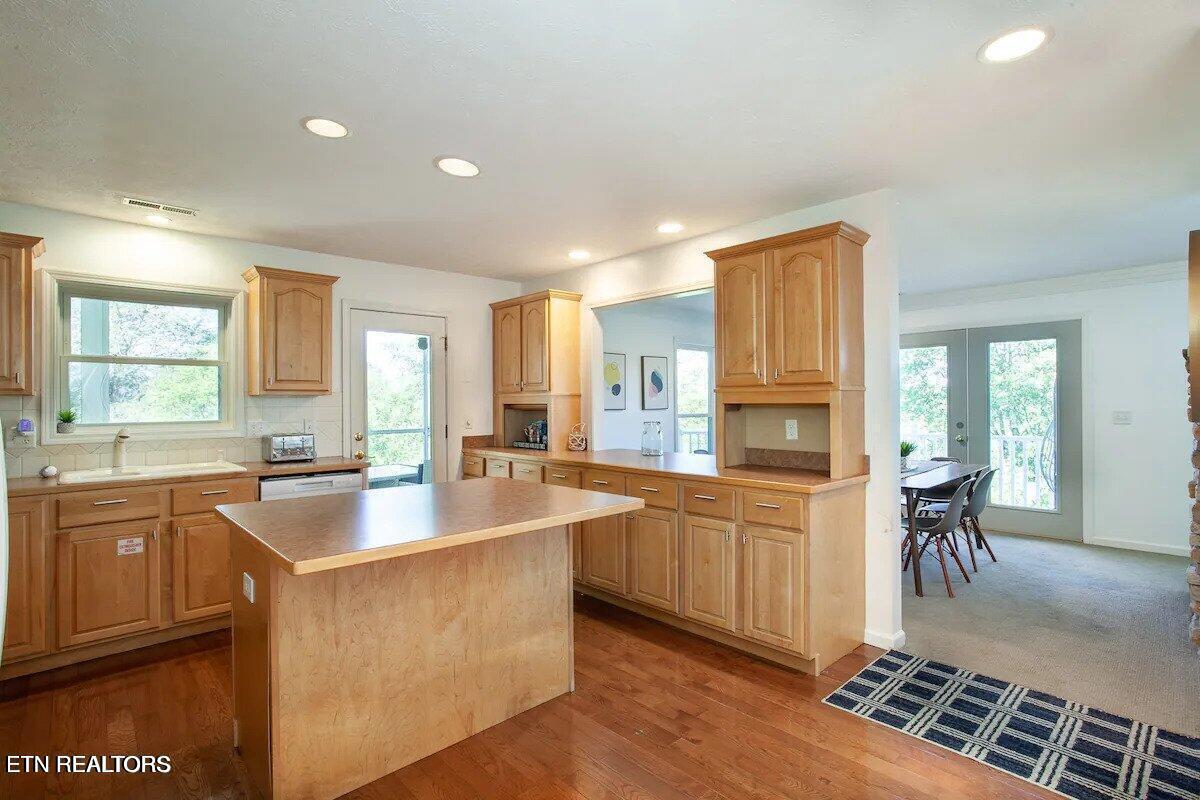 2084 Allenridge Drive Property Photo 16