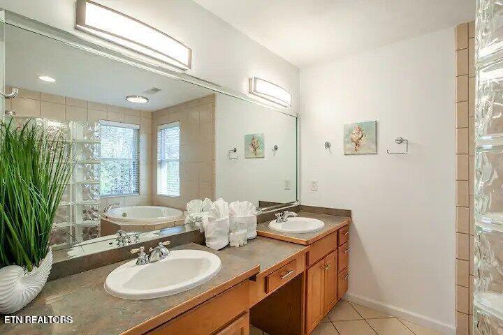 2084 Allenridge Drive Property Photo 22