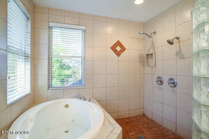 2084 Allenridge Drive Property Photo 23
