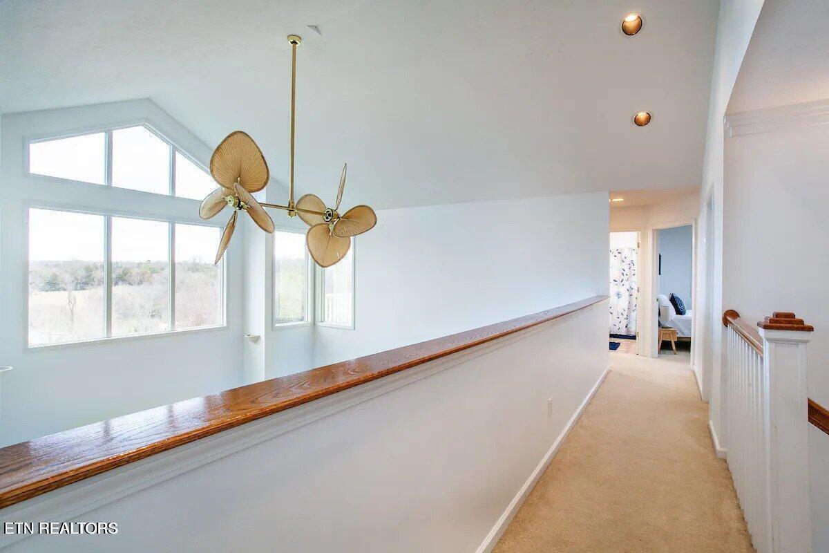 2084 Allenridge Drive Property Photo 30
